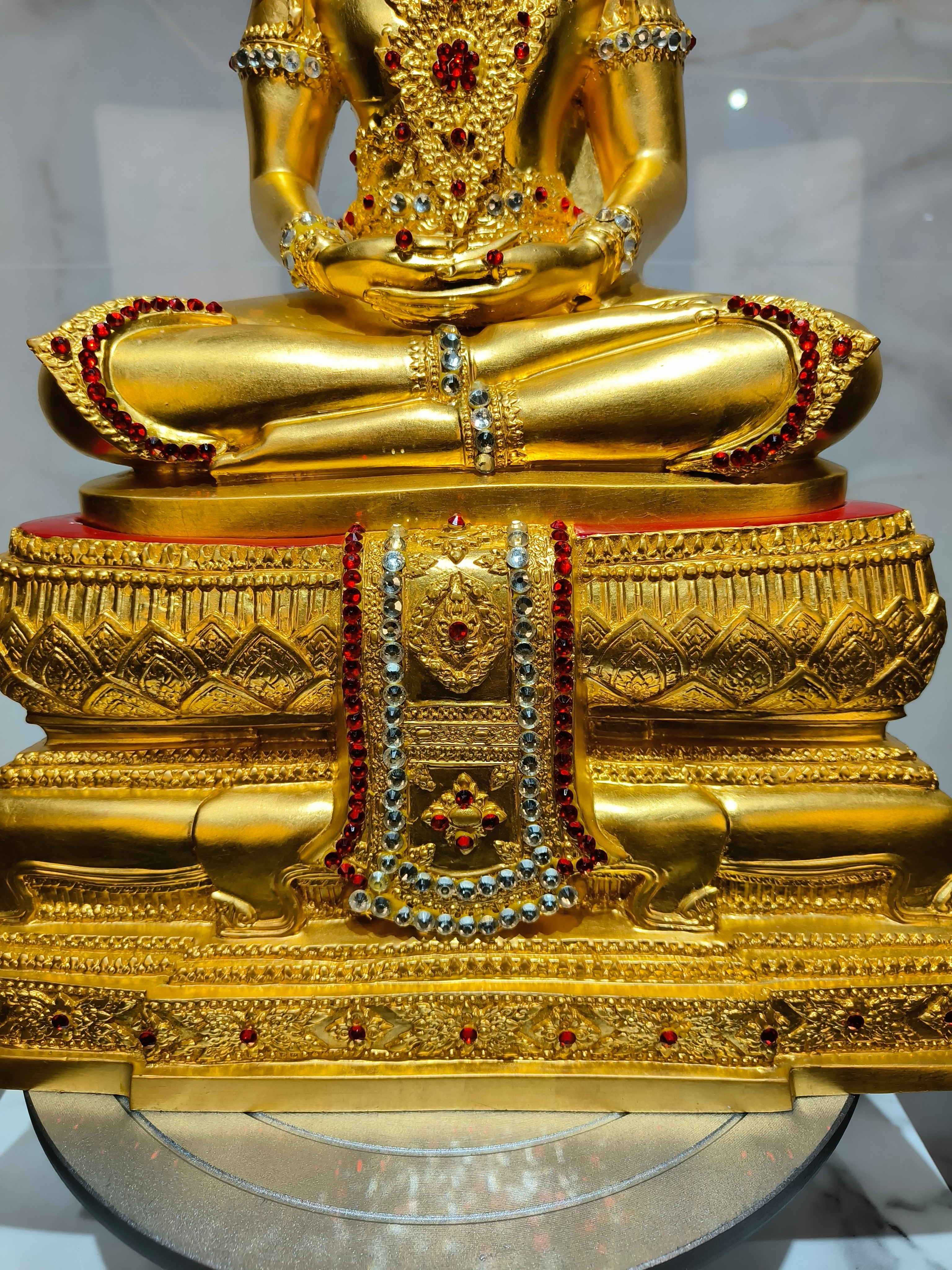 พระพุทธรูป พระแก้วมรกต ทรงเครื่องฤดูร้อน หน้าตัก 9 นิ้ว