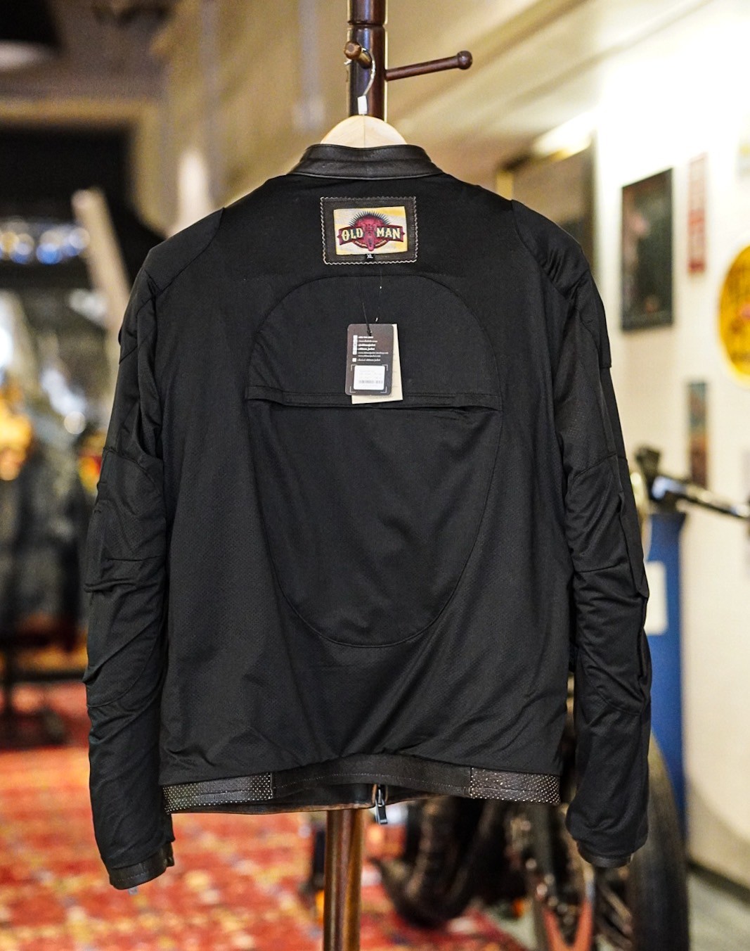 เสื้อหนังแท้ Caveman 802SC มีการ์ด (กรุณาสอบถามไซส์ก่อนสั่งซื้อ)