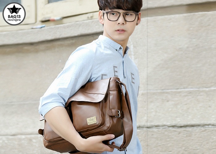 กระเป๋าสะพายข้างผู้ชาย รหัส A011 [Three-box]