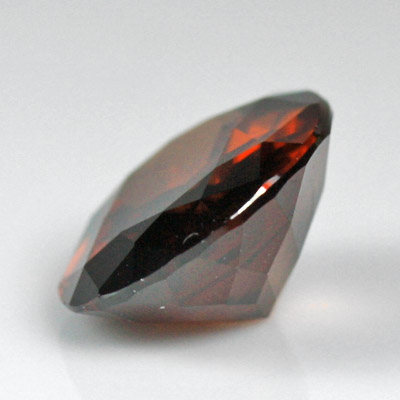 **ขายแล้ว**เพทายสีน้ำตาลแดง (Red-Brown Zircon) 4.29 กะรัต รูปไข่ รูปร่างดี