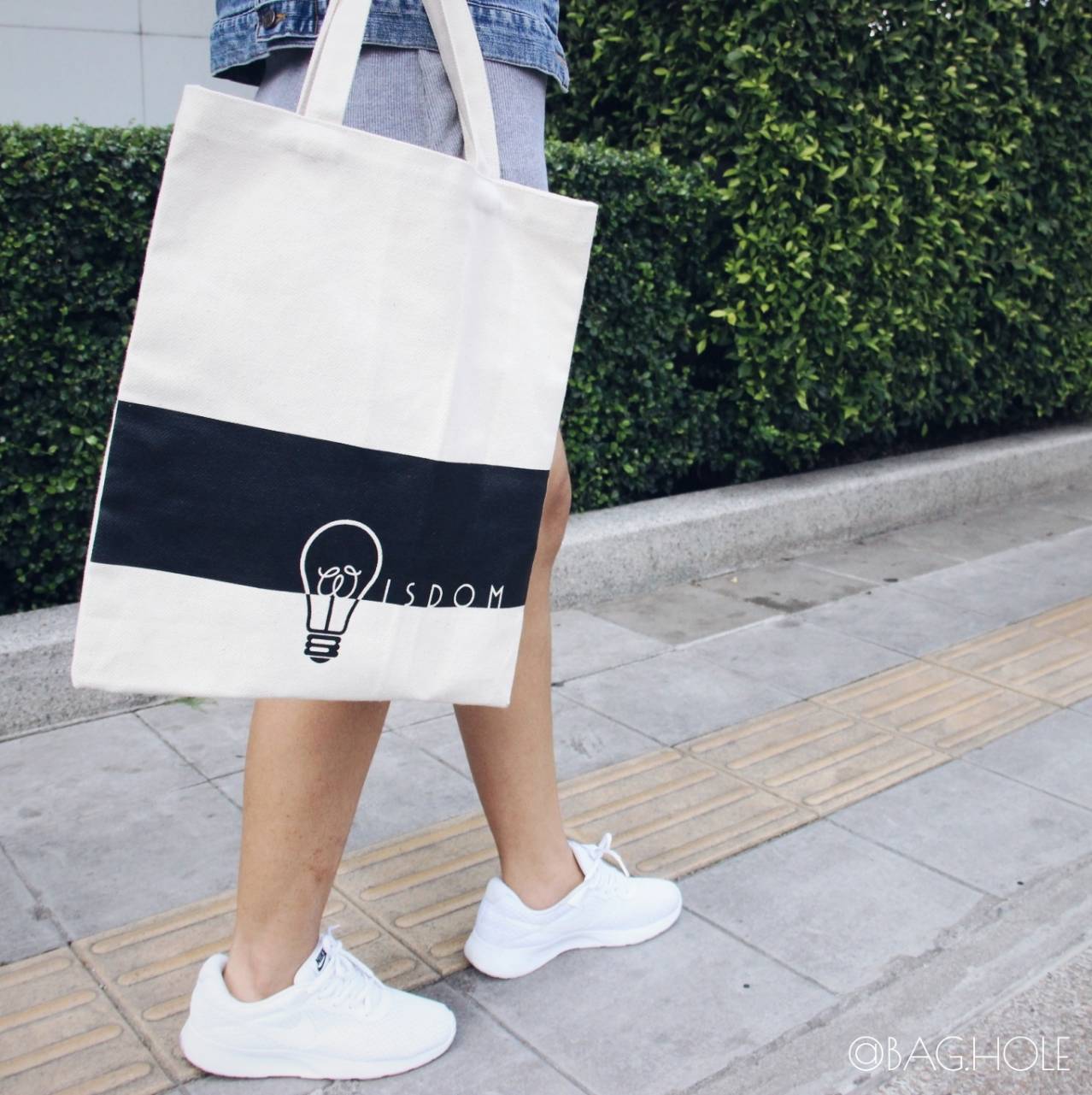 กระเป๋าผ้า canvas อย่างดี สีครีม WISDOM 3