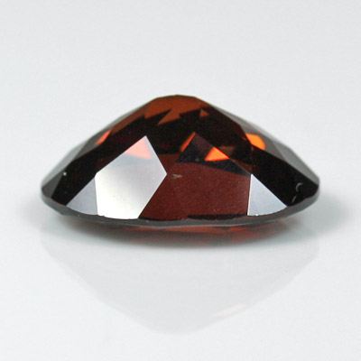 **ขายแล้ว**เพทายสีน้ำตาลแดง (Red-Brown Zircon) 4.29 กะรัต รูปไข่ รูปร่างดี