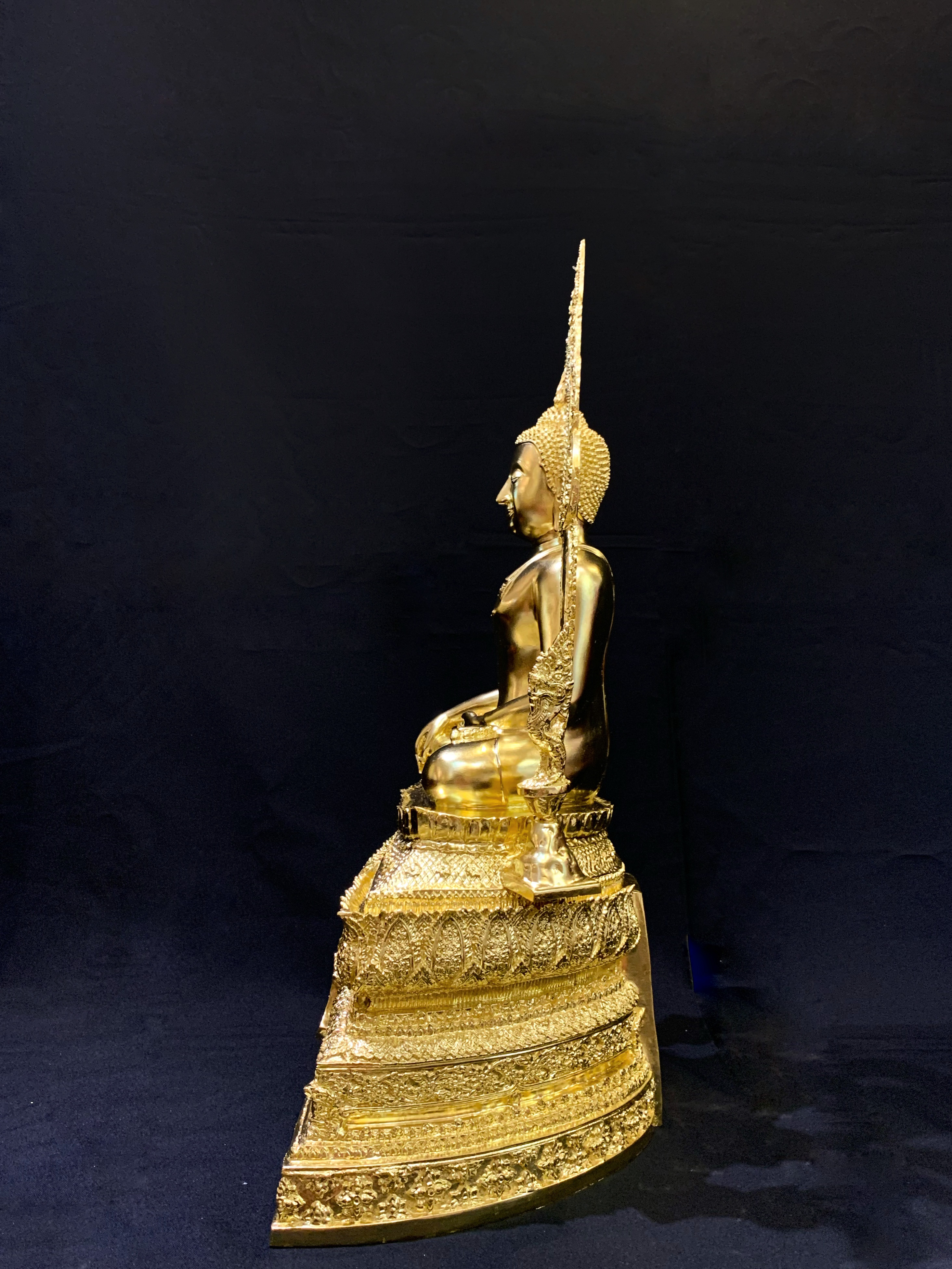 พระพุทธรูป หลวงพ่อเพชร หน้าตัก 9” วัดท่าหลวง จ.พิจิตร ปี พ.ศ.2549
