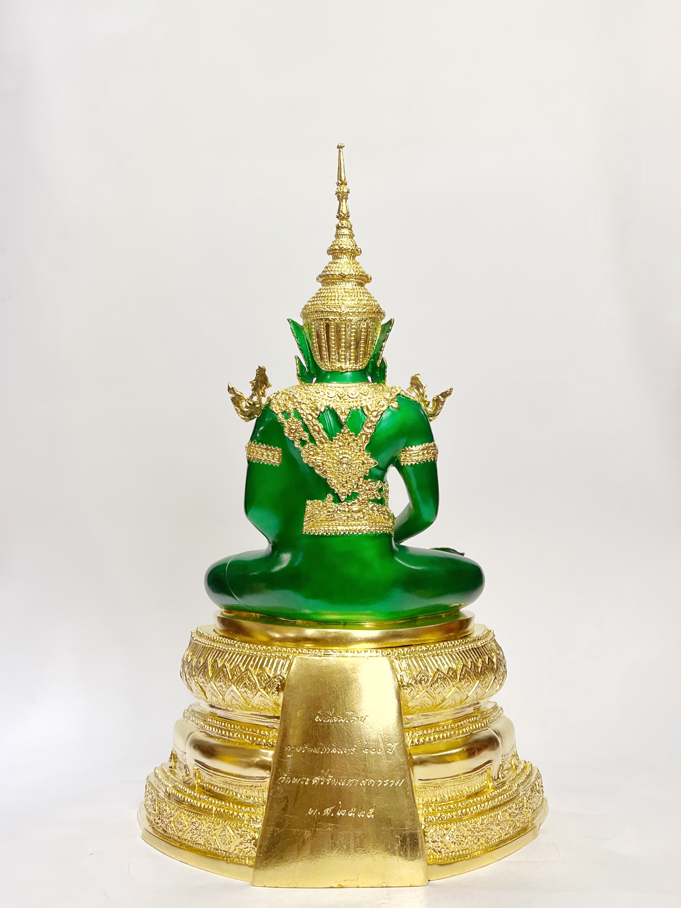 พระพุทธรูป พระแก้วมรกต ทรงเครื่องฤดูร้อน หน้าตัก 9 นิ้ว พิธีสมโภช กรุงรัตนโกสินทร์ 200 ปี วัดพระศรีรัตนศาสดาราม พ.ศ.2525