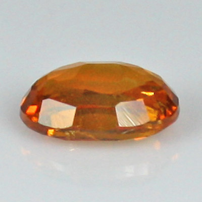 **ขายแล้ว**โกเมนสีส้มหรือสเปซซาไทท์ (Spessartite Garnet) 0.55 กะรัต สีส้มสว่าง น่ารัก