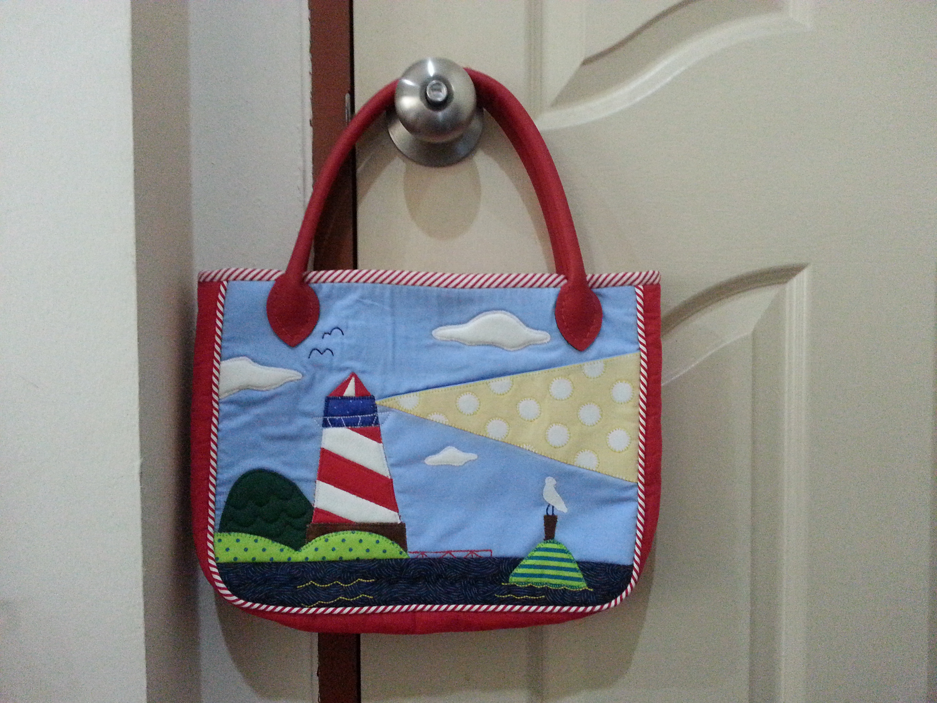กระเป๋า Light House
