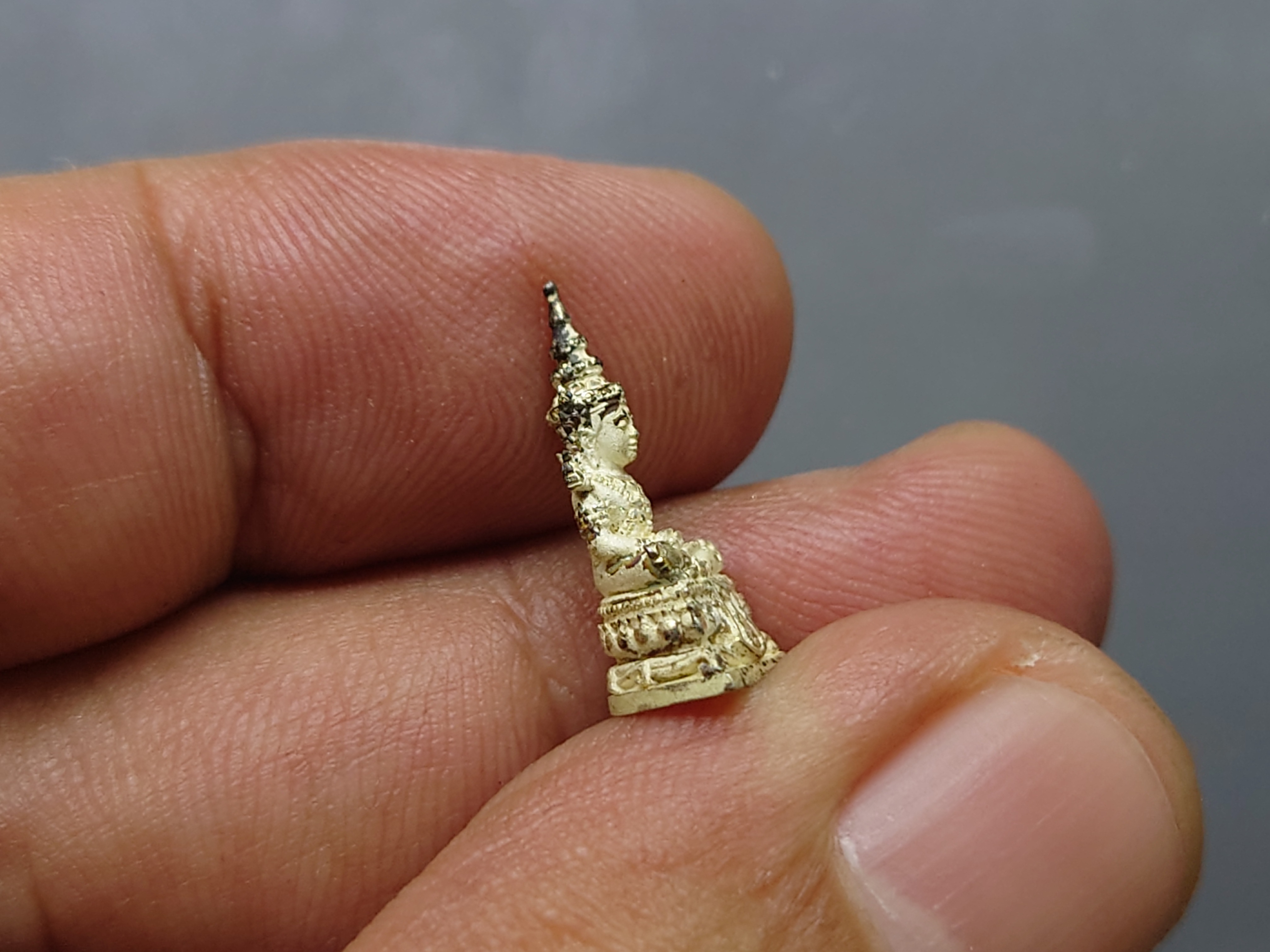 พระแก้วมรกต กรมสรรพสามิต เนื้อเงิน ขนาดสูง 1.7 เซน กรมสรรพสามิต สร้าง ในพระบรมราชานุญาต ปี2550 ตลับเดิม กล่องเดิม