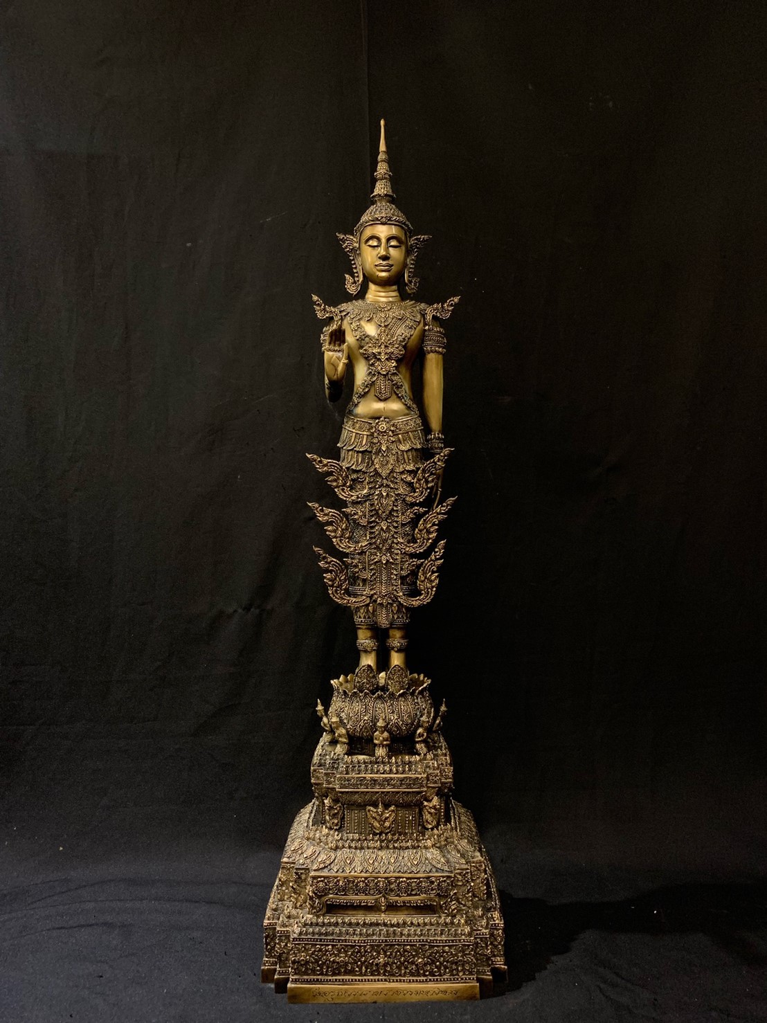 พระพุทธรูปปางห้ามญาติ ทรงเครื่องจักรพรรดิ์ วัดอรุณราชวรารามราชวรมหาวิหาร ปี พ.ศ.2539