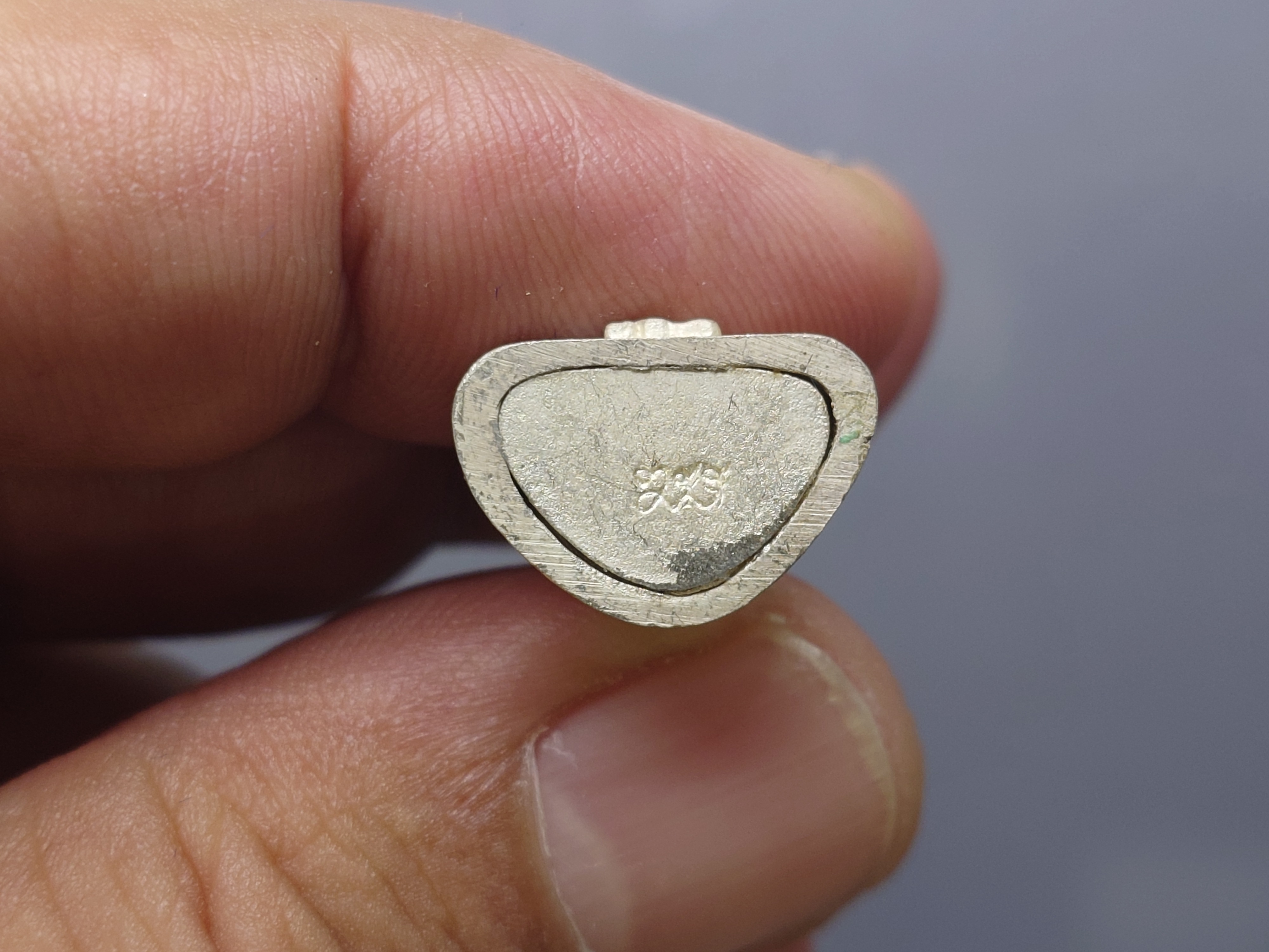 พระกริ่งนิรันตราย ญสส. เนื้อเงิน วัดบวรนิเวศวิหาร ปี2534 พร้อมกล่องเดิม