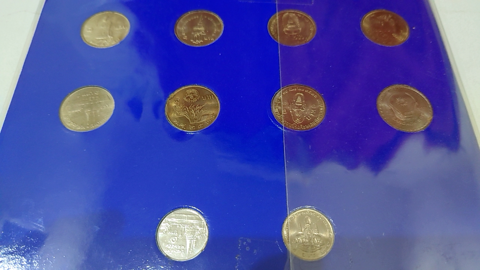 เหรียญ 1 บาท ครบชุด วาระและหมุนเวียน 22 เหรียญ รัชกาลที่9 ไม่ผ่านใช้ พร้อมแผงบรรจุเหรียญ