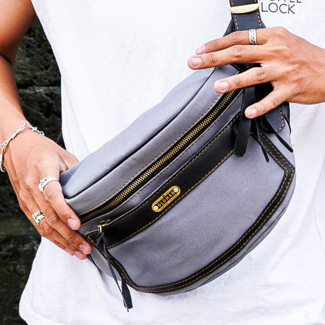 กระเป๋า Century LC Bag แคนวาส+หนังวัว สีเทา