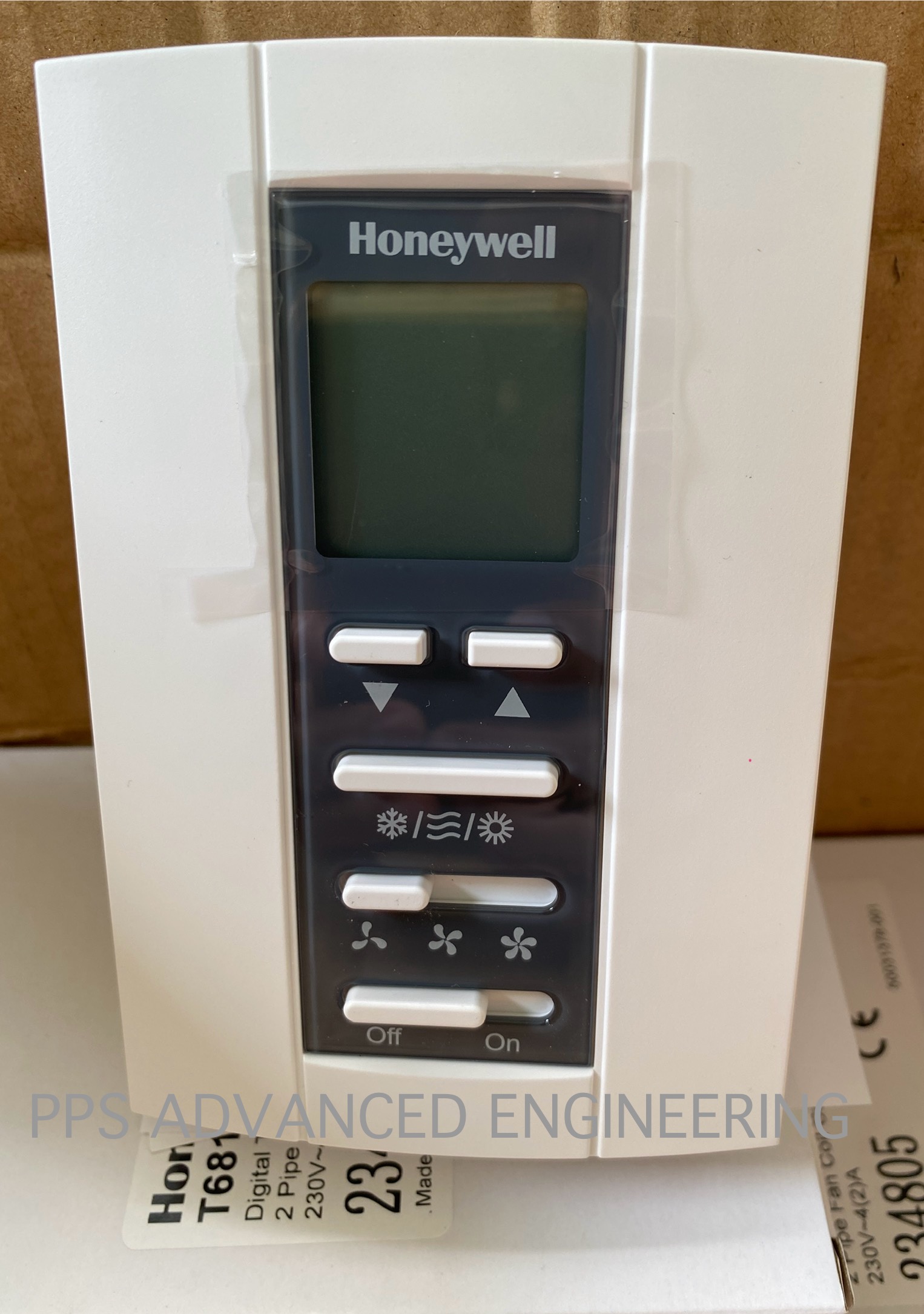 ดิจิตอล เทอร์โมสตรัท ยี่ห้อ Honeywell รุ่น T6812DP08 , Digital Thermostat 'HONEYWELL' Model :T6812DP08