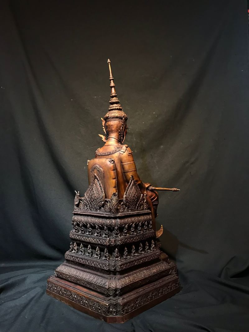 พระบรมรูปหล่อรัชกาลที่ 9 นั่งบัลลังก์หน้าตัก 16 นิ้ว