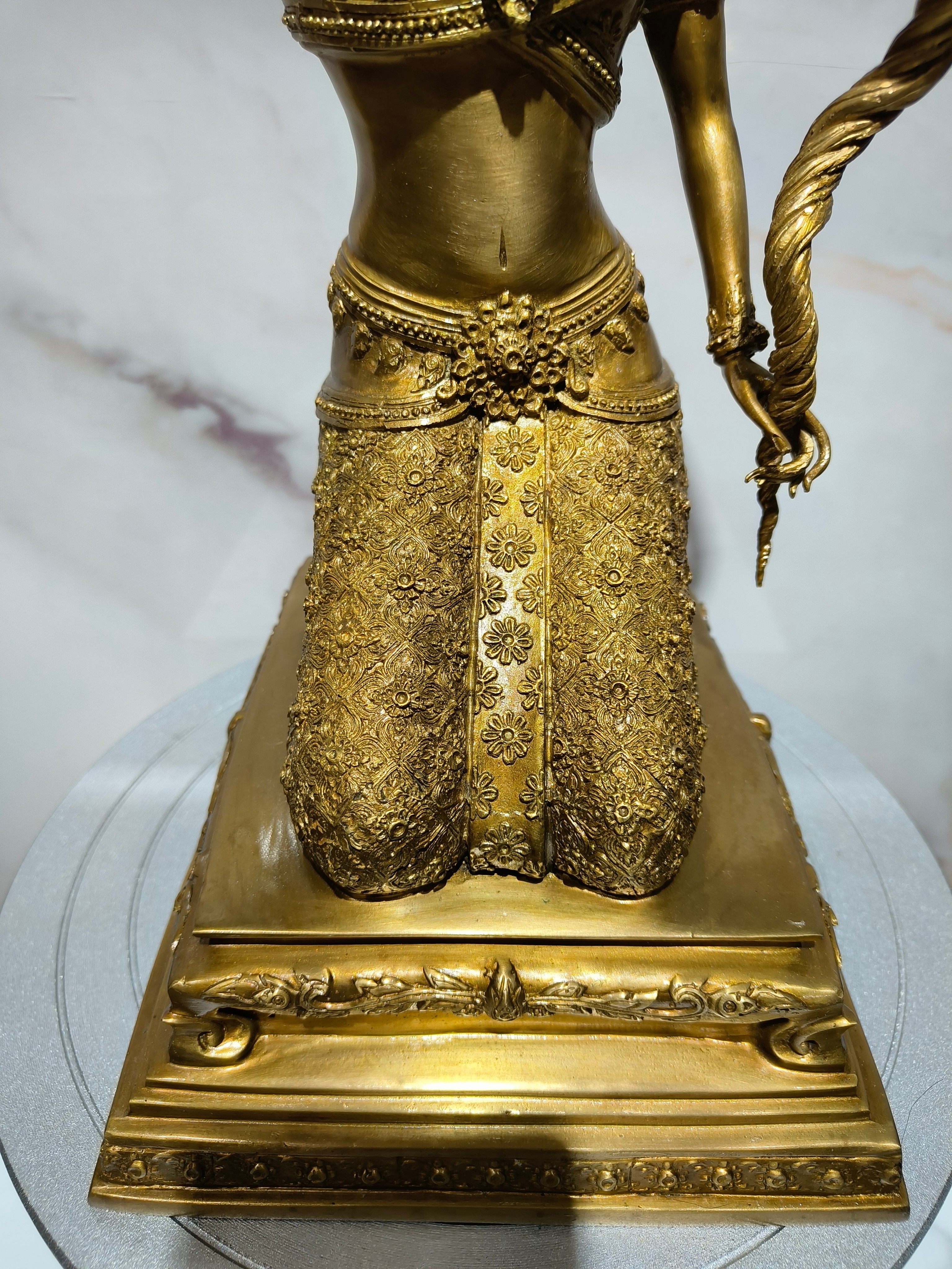รูปหล่อ พระแม่ธรณีบีบมวยผม แม่ธรณี หน้าตัก 9 นิ้ว