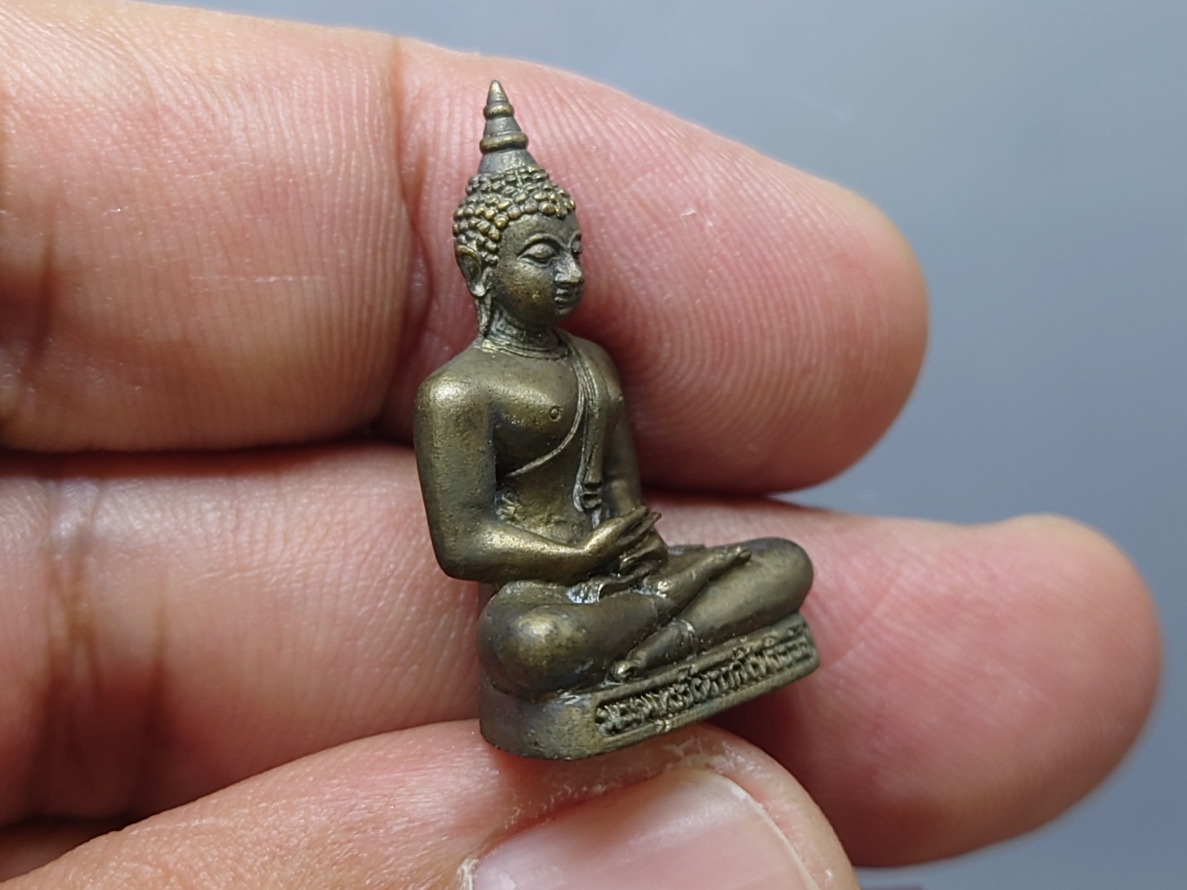 พระกริ่งพระพุทธโนภาสโพธิธวัช เนื้อนวะโลหะ ครบรอบ 85 ปี ธนาคารไทยพาณิชย์ พ.ศ.2535 พร้อมกล่องเดิม