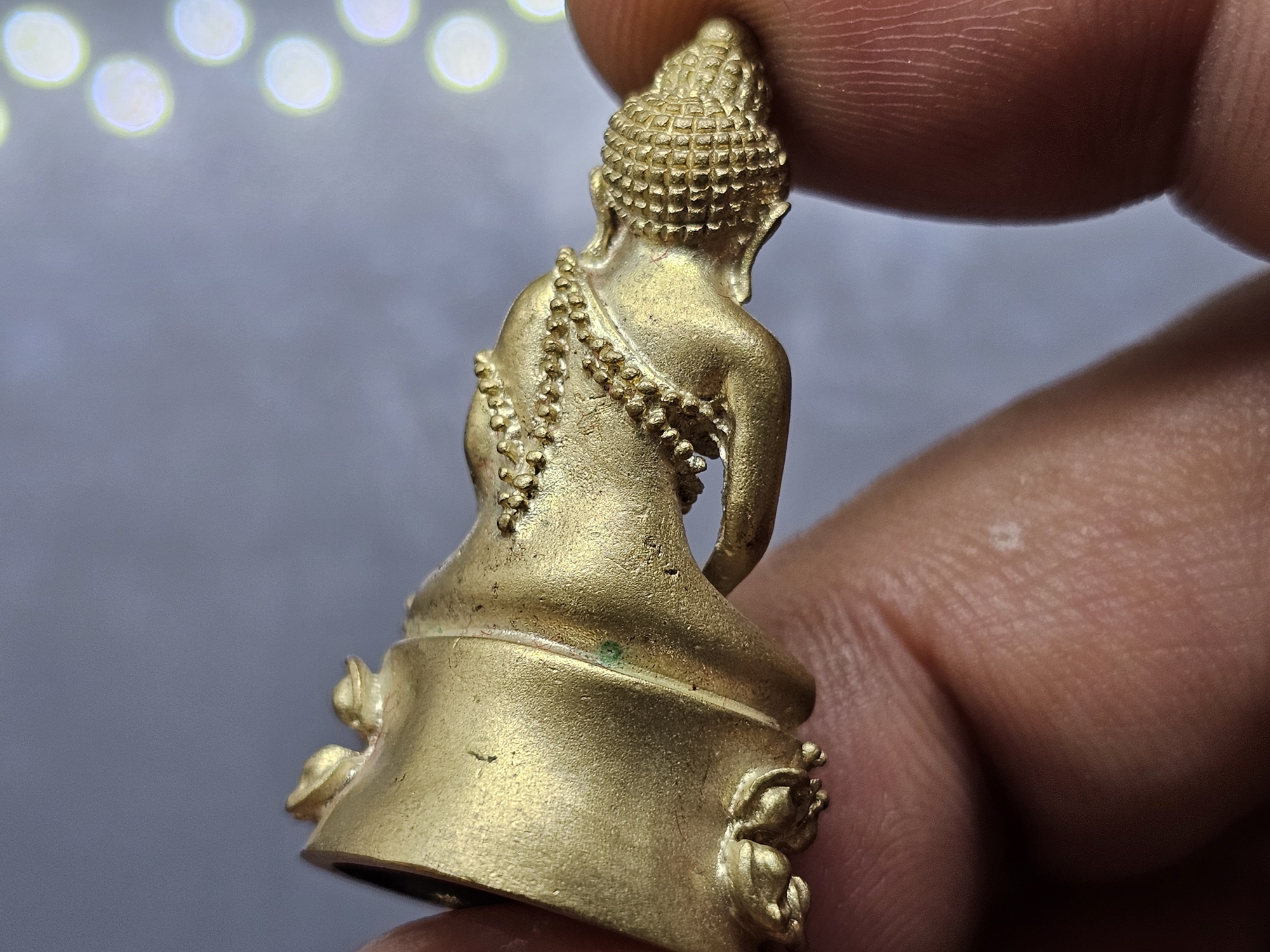 พระกริ่งฉลองพระชนมายุ ญสส 84 พรรษา เนื้อสัมฤทธิ์ วัดบวรนิเวศวิหาร ปี2540 พร้อมกล่องเดิม