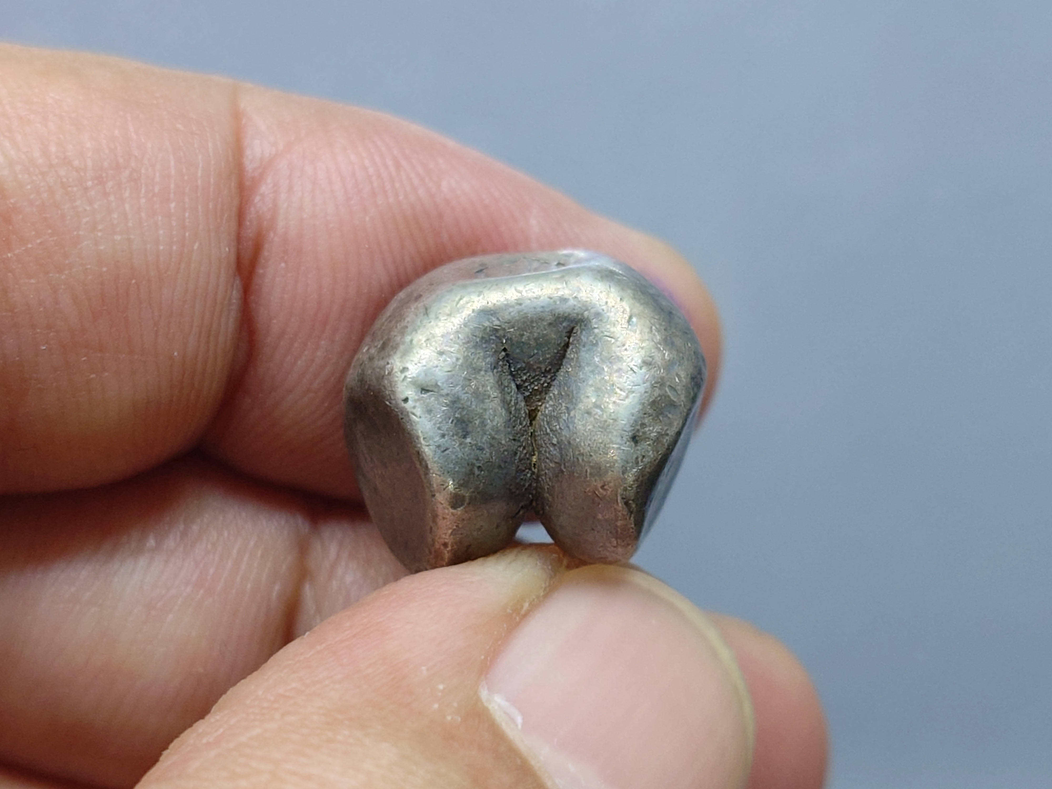 พดด้วง ขนาด 1 บาท ตราตรี สมัยกรุงธนบุรี (พระเจ้าตาก) หายาก