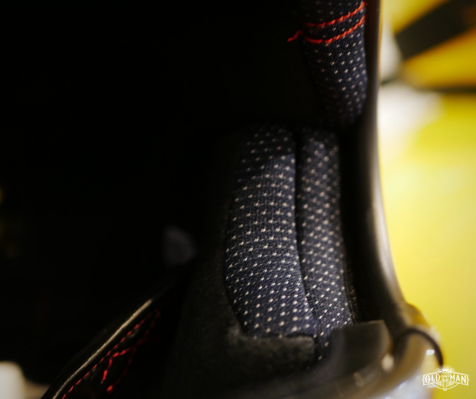 หมวกกันน็อคเต็มใบ Moto twist AP สีดำเงา (สอบถามก่อนสั่งซื้อ)