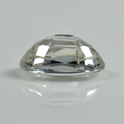เพทายสีขาว (White Zircon) 1.31 กะรัต รูปไข่