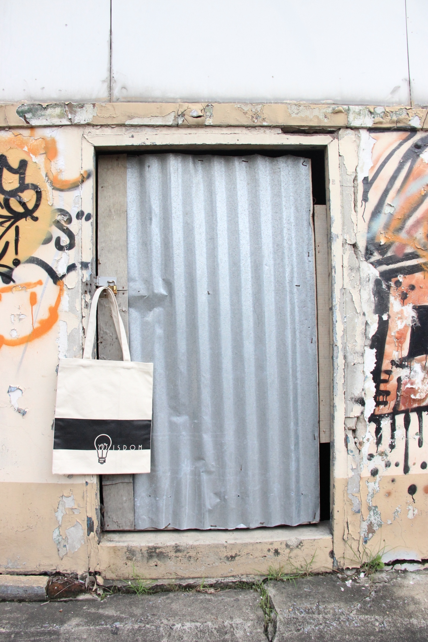 กระเป๋าผ้า canvas อย่างดี สีครีม WISDOM 3