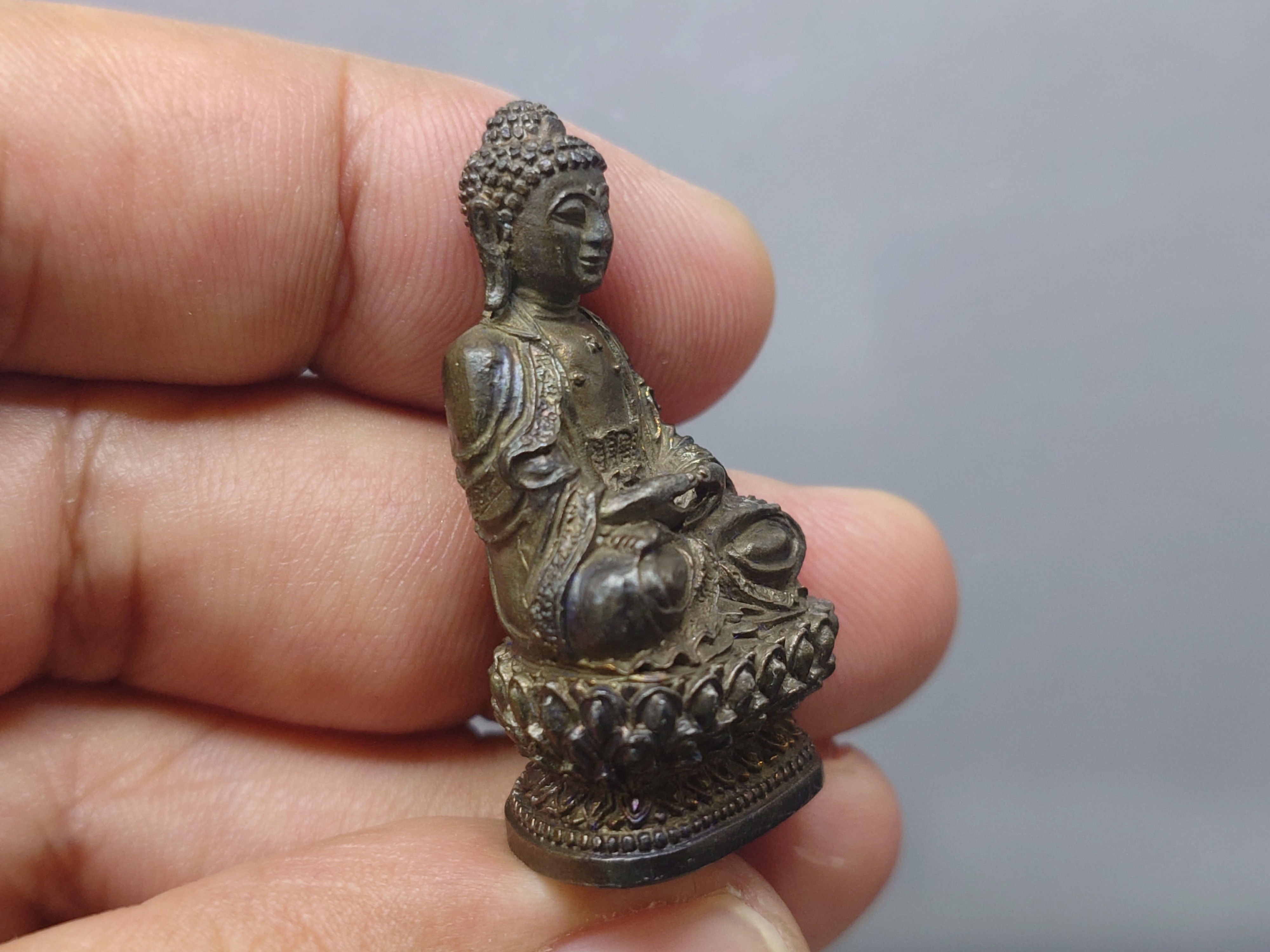 พระกริ่งจีน ต้าเยิ่นถะ เนื้อนวะโลหะ ฐานอุดรูกริ่งเนื้อเงิน รุ่นเฉลิมพระเกียรติครองราชย์ 50 ปี วัดบวรนิเวศวิหาร ปี2539 พร้อมกล่องเดิม นิยม หายาก