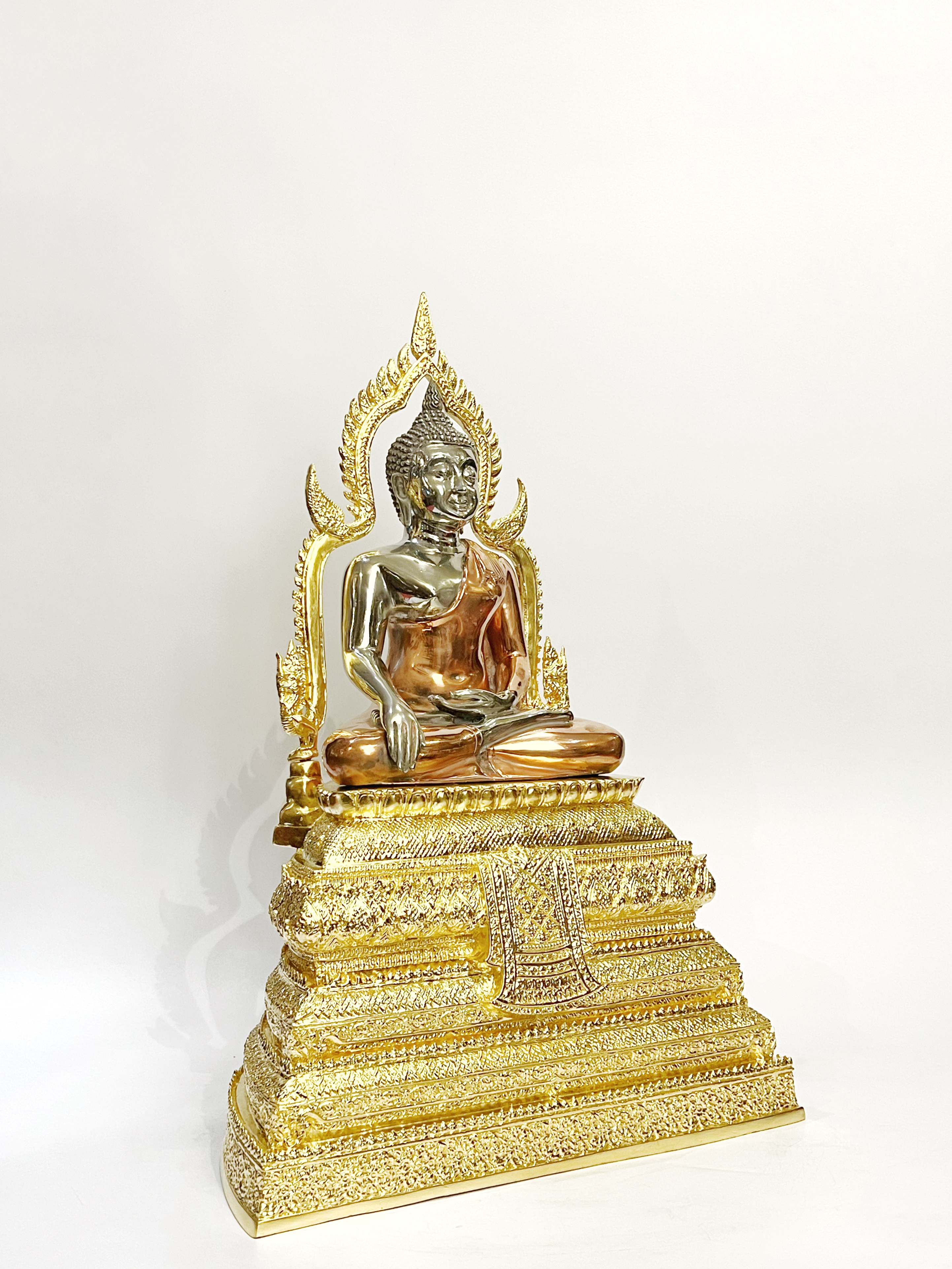 หลวงพ่อเพชร หน้าตัก 9 นิ้ว วัดท่าหลวง รุ่นพระพิจิตร พ.ศ.2542-2543