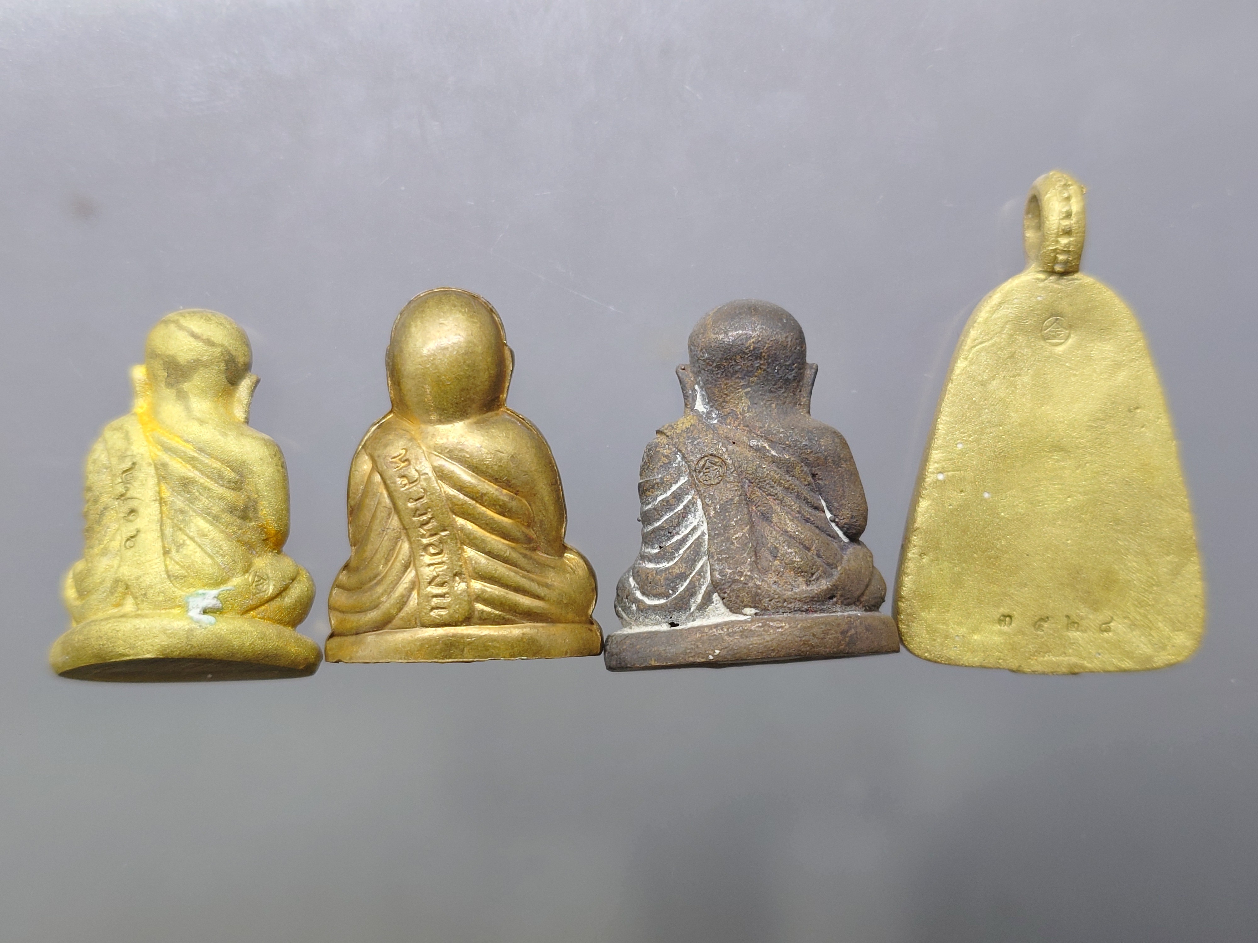 หลวงพ่อเงิน รุ่นเงินสิทธิโชติ ชุดพิเศษ 4 องค์ วัดบางคลาน (หิรัญญาราม) จ.พิจิตร ปี2557 พร้อมกล่องเดิม