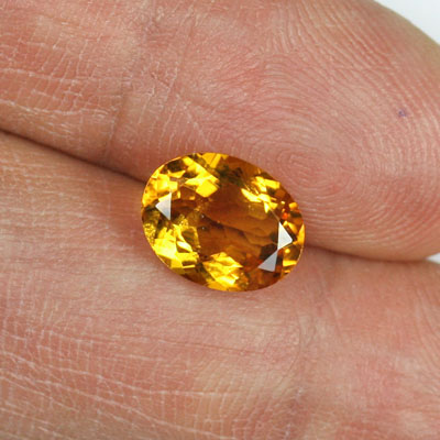 **ขายแล้ว**เบริลสีเหลือง (Yellow Beryl) 1.99 กะรัต สีเหลืองทอง รูปไข่ ไฟดี