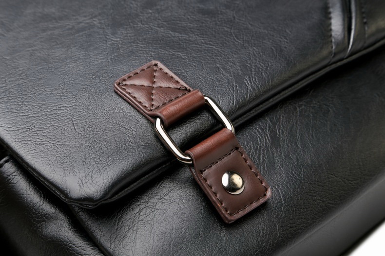 กระเป๋าสะพายข้างผู้ชาย กระเป๋าผู้ชาย กระเป๋าคาดอกผู้ชาย รหัส A015