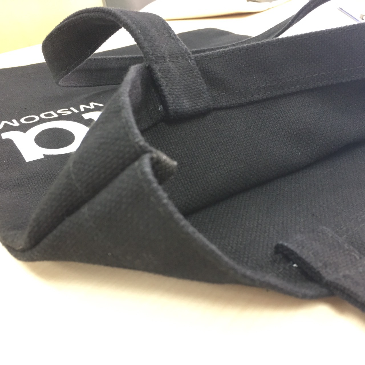 กระเป๋าผ้า canvas อย่างดี สีดำ WISDOM 1