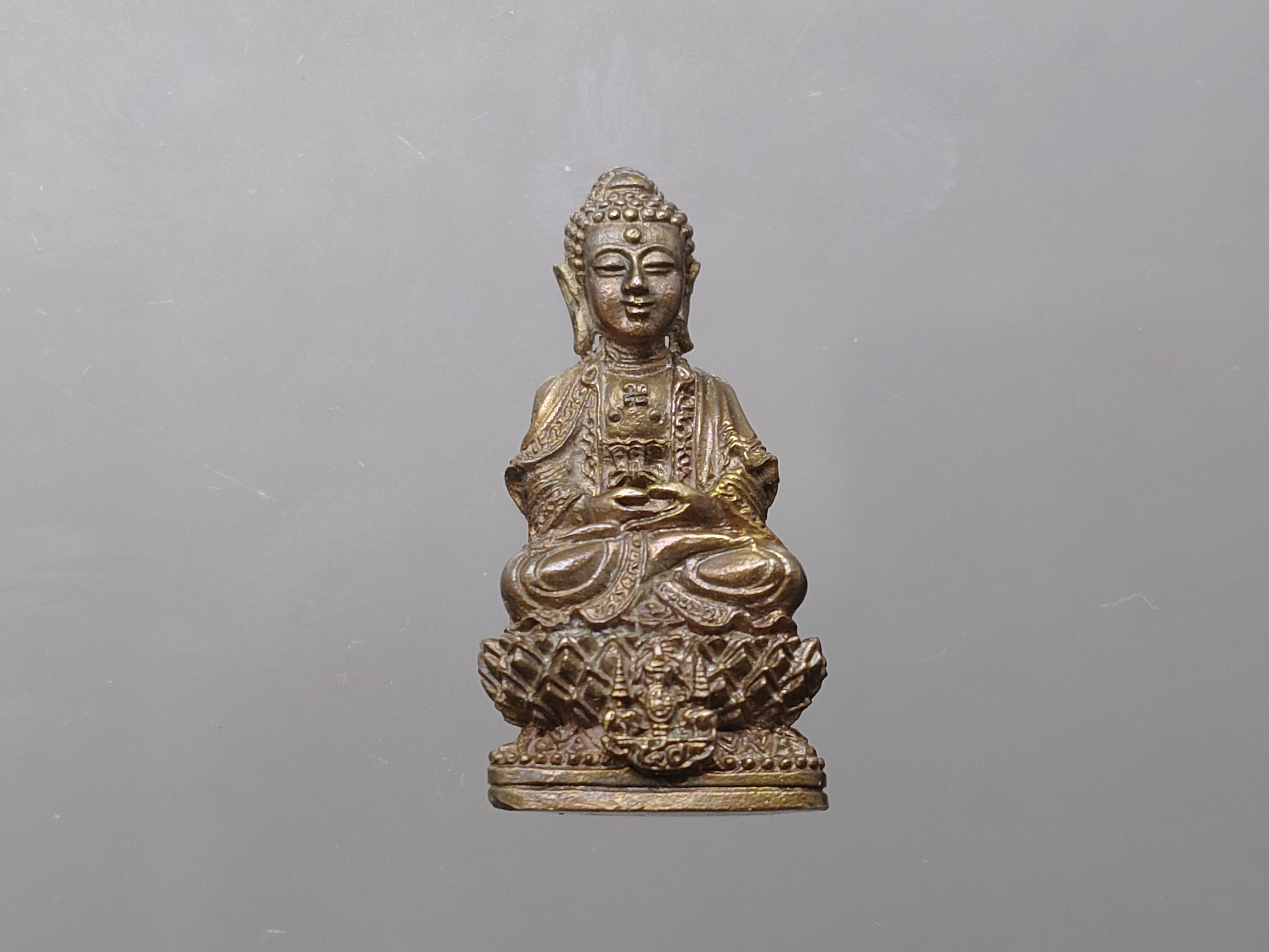 พระกริ่งจีน ต้าเยิ่นถะ เนื้อนวะโลหะ โครงการสร้างอาคารเรียน โรงเรียนกาญจนาภิเษกสมโภช ออก วัดบวรนิเวศวิหาร ปี2539 พร้อมกล่องเดิม