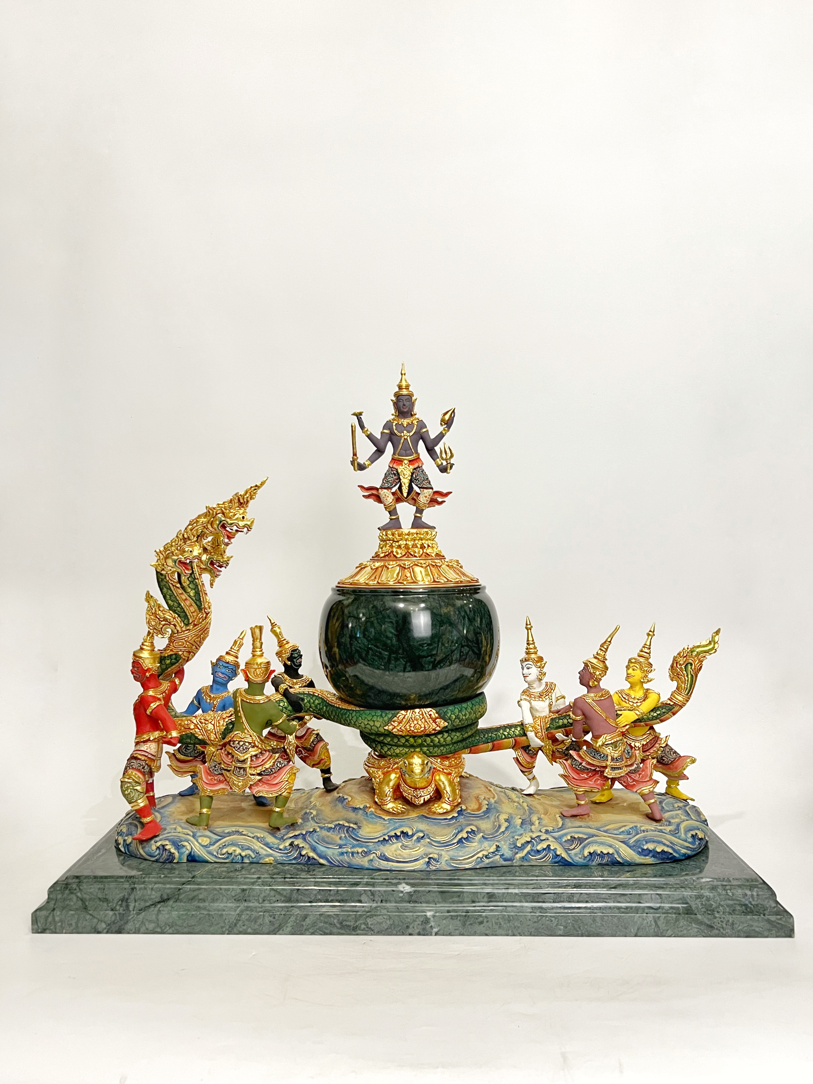 ครอบน้ำอมฤตพระนารายณ์กวนเกษียรสมุทร พร้อมฐานหินอ่อน โดย อาจารย์ เก่ง หน้าทอง
