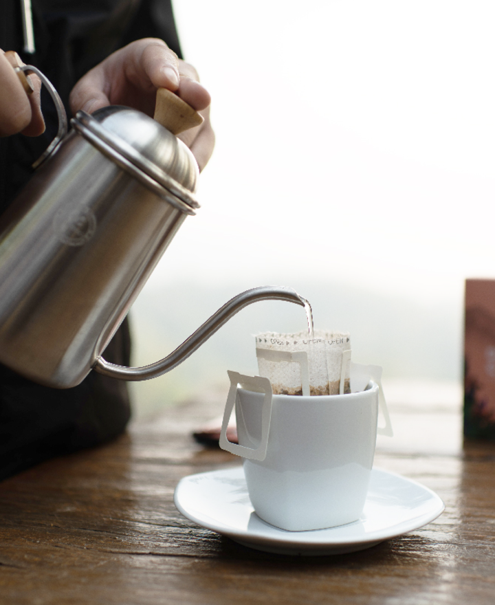 กาแฟดริป แบบซอง ( กล่อง 10 ชิ้น ) เติมน้ำร้อน พร้อมดื่ม พกพาสะดวก ราคาประหยัด Drip bag coffee ชงง่าย เร็ว หอม มีให้เลือกหลายรส จากหอมฟาร์ม