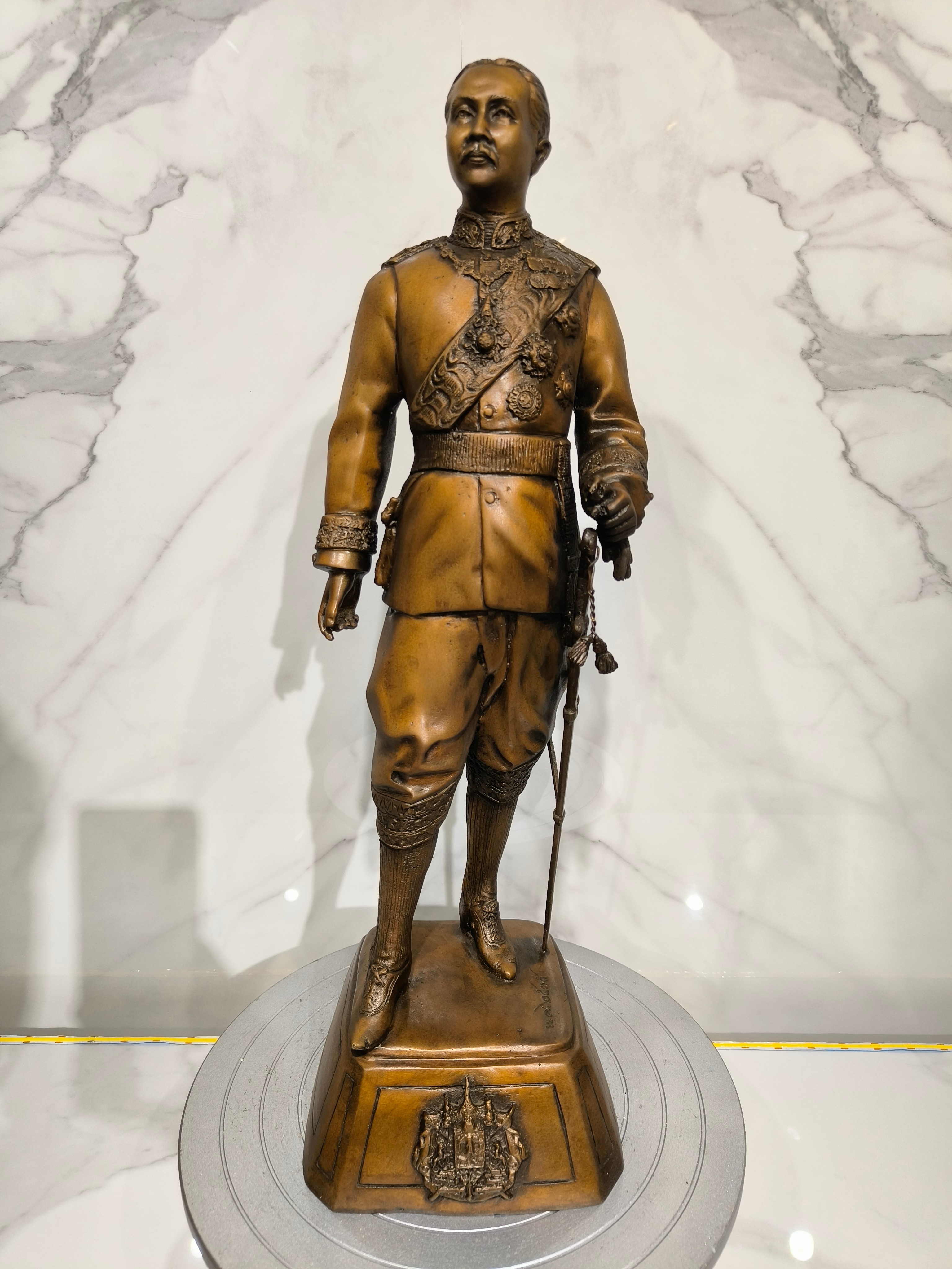 รูปหล่อ รัชกาลที่ 5 ร.5 หน้าตัก 9" พระบาทสมเด็จพระจุลจอมเกล้าเจ้าอยู่หัว สมเด็จพระปิยมหาราช