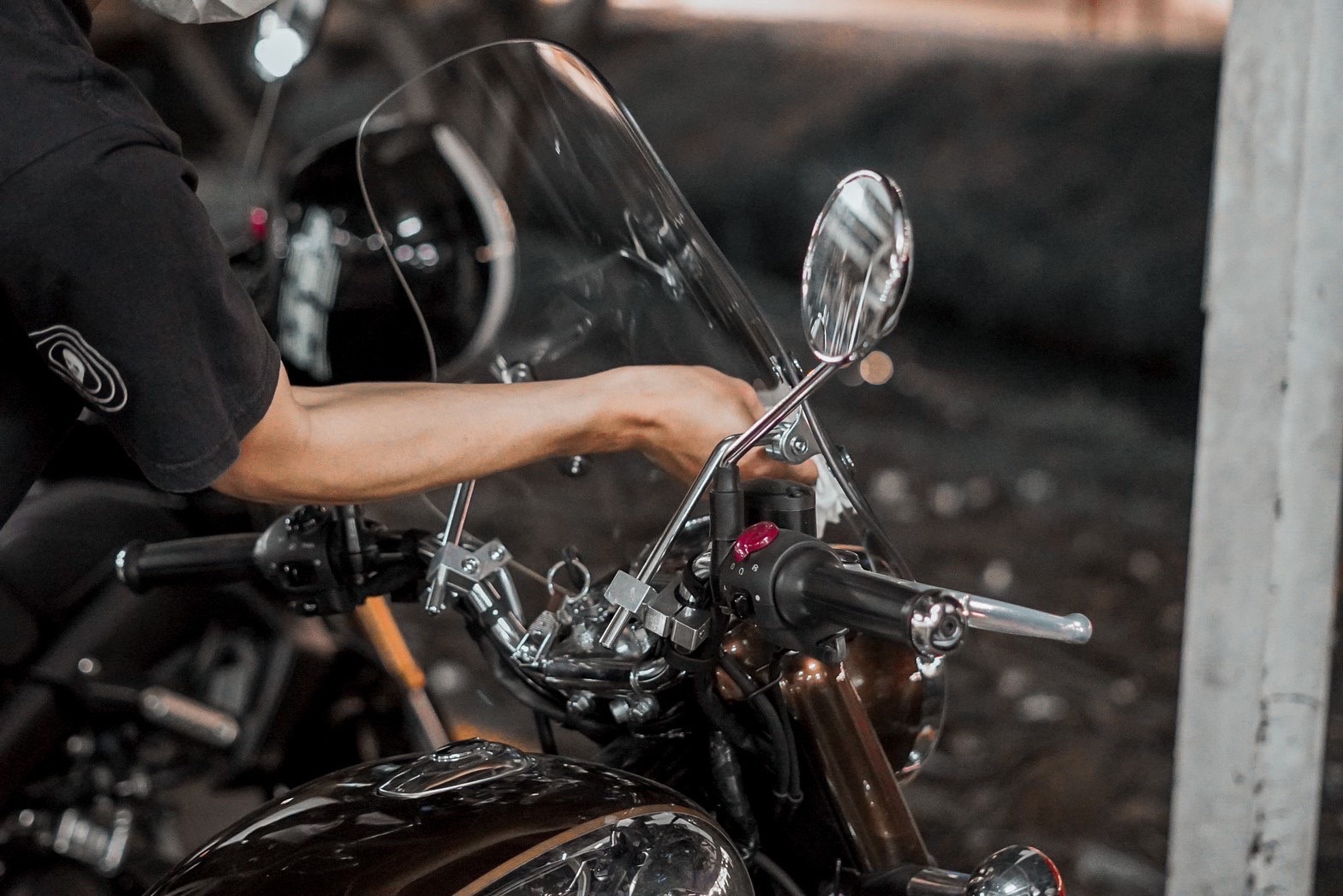 ชิวหน้า ไฟกลม ทรงสูง 47 ซม. สีใส