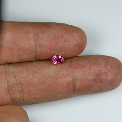 **ขายแล้ว**แซปไฟร์สีชมพู (Pink Sapphire) 0.57 กะรัต สีชมพู ไฟดี น่ารัก