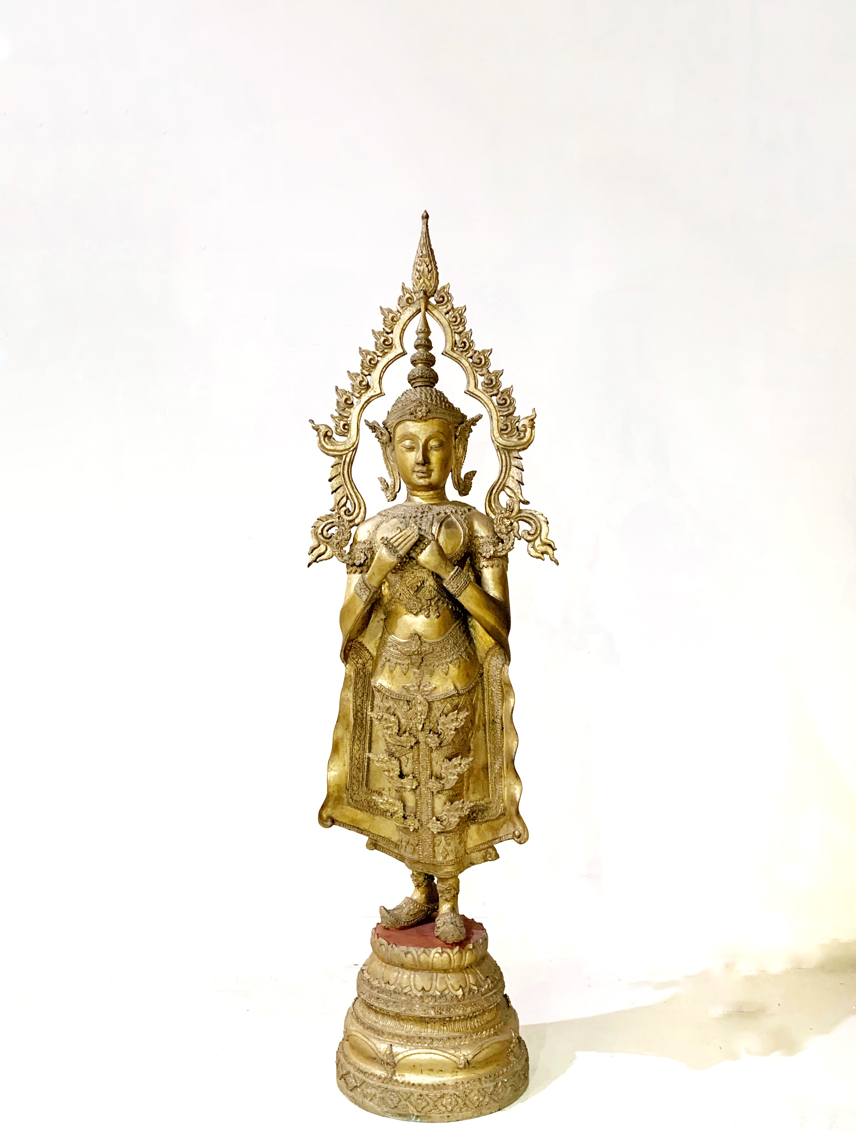 พระพุทธรูปทรงเครื่องกษัตริย์ ปางรำพึง สูง 12 นิ้ว พิธีร่วม วัดกษัตราธิราชวรวิหาร จ.อยุธยา