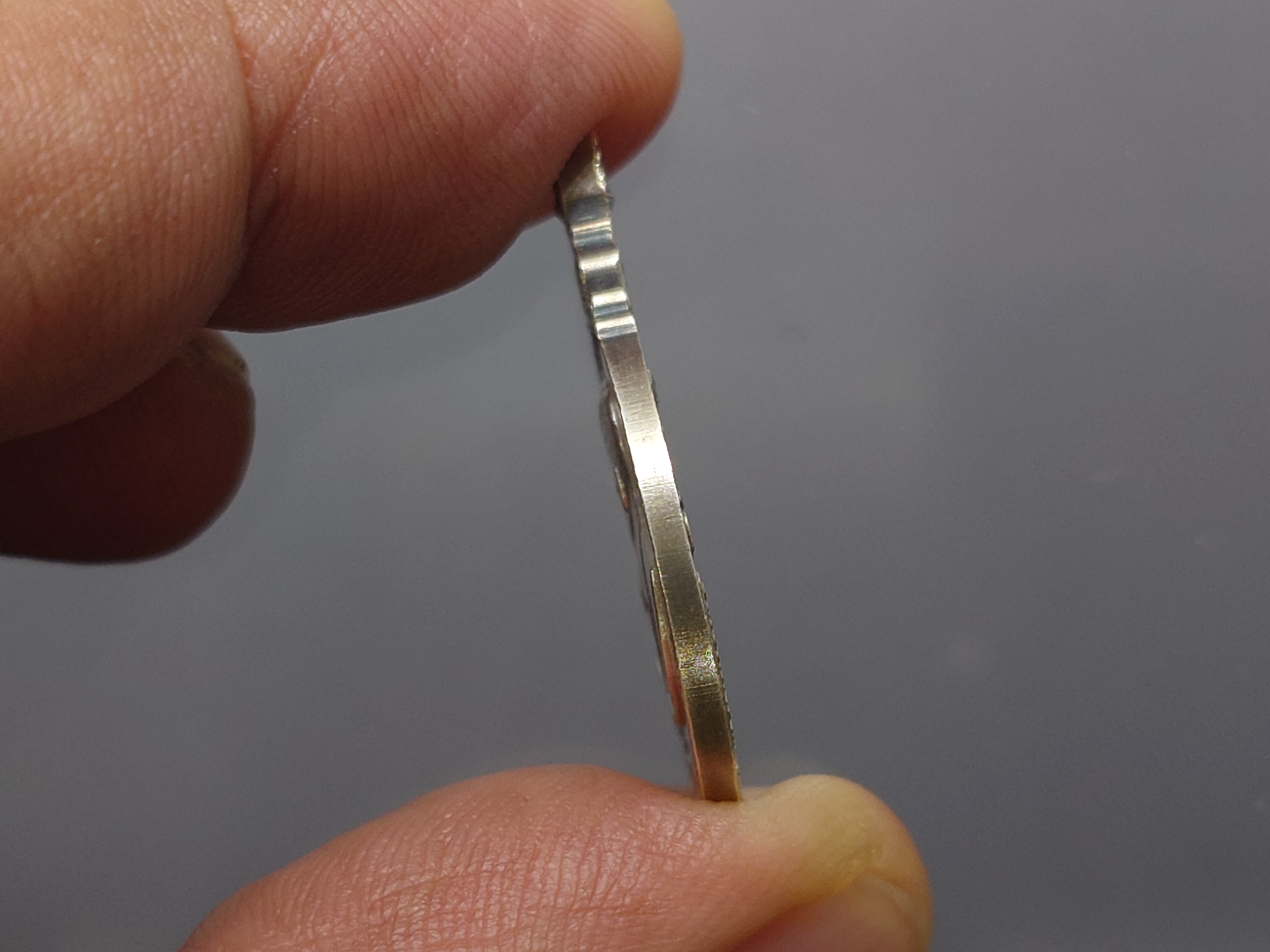 พระมหาชนก เนื้อเงิน พิมพ์เล็ก ปี2542 มีแค่เหรียญ ตลับเดิม รับประกันแท้