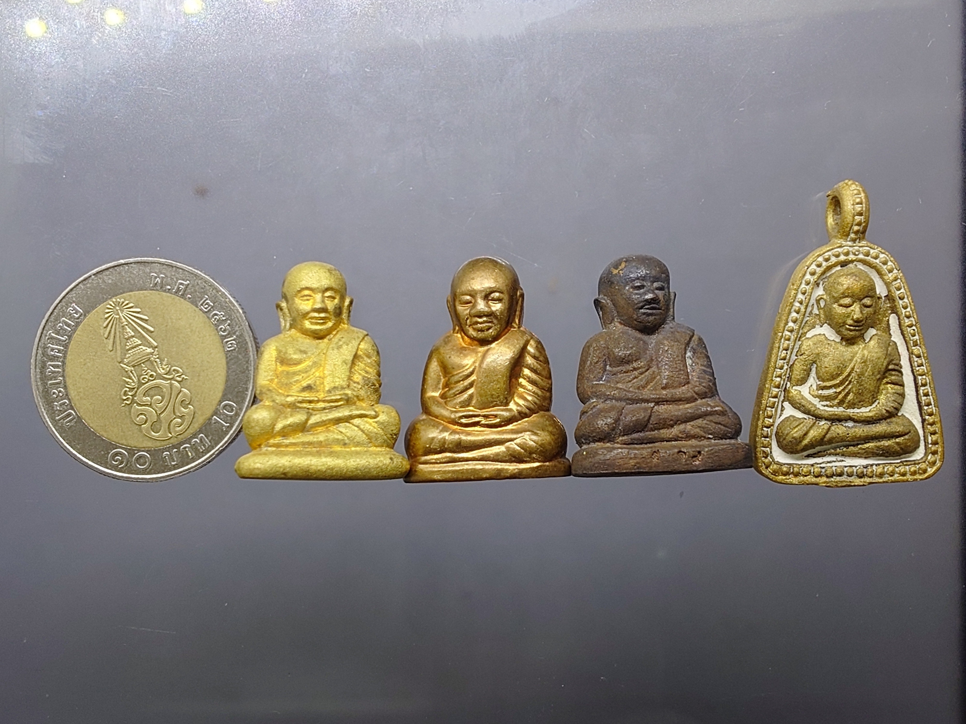 หลวงพ่อเงิน รุ่นเงินสิทธิโชติ ชุดพิเศษ 4 องค์ วัดบางคลาน (หิรัญญาราม) จ.พิจิตร ปี2557 พร้อมกล่องเดิม
