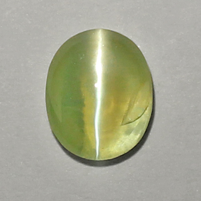 คริสโซเบริลตาแมวหรือไพฑูรย์ (Cat's eye Chrysoberyl) 1.35 กะรัต จากอินเดีย