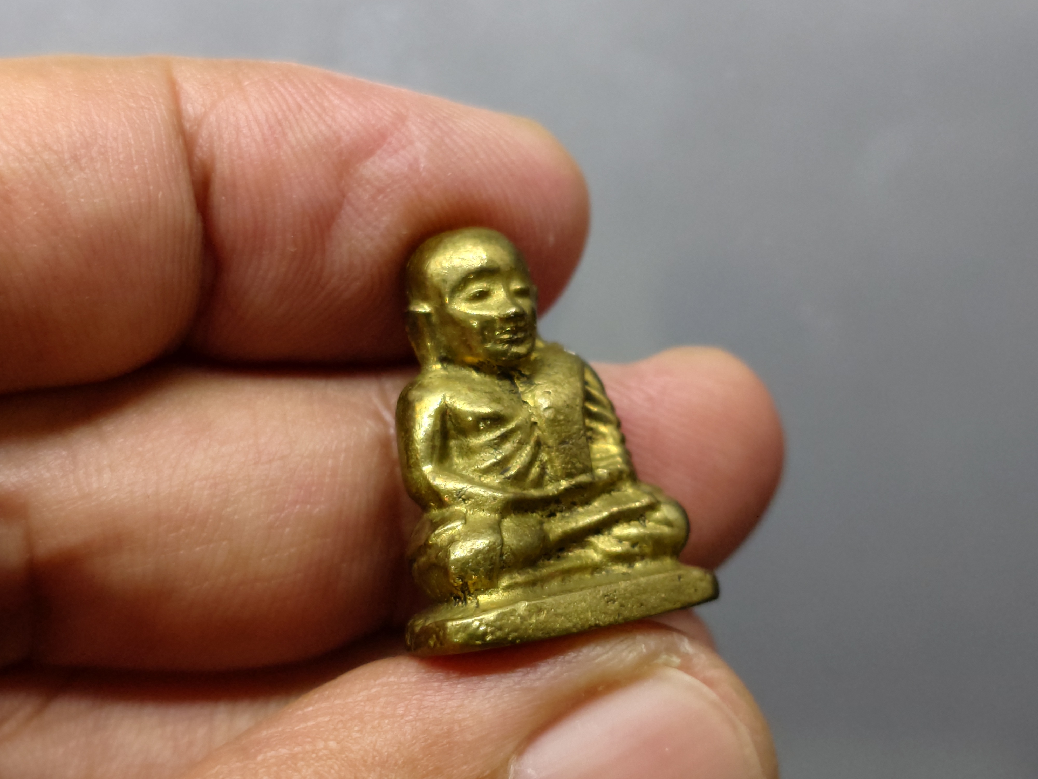 หลวงพ่อเงิน วัดบางคลาน (ชุด 3 องค์ ปี35) รุ่นพิเศษ เนื้อทองเหลือง มหาพุทธาภิเษก ณ มณฑลพิธีอุโบสถ วัดหิรัญญาราม พ.ศ.2535 พร้อมตลับเดิม