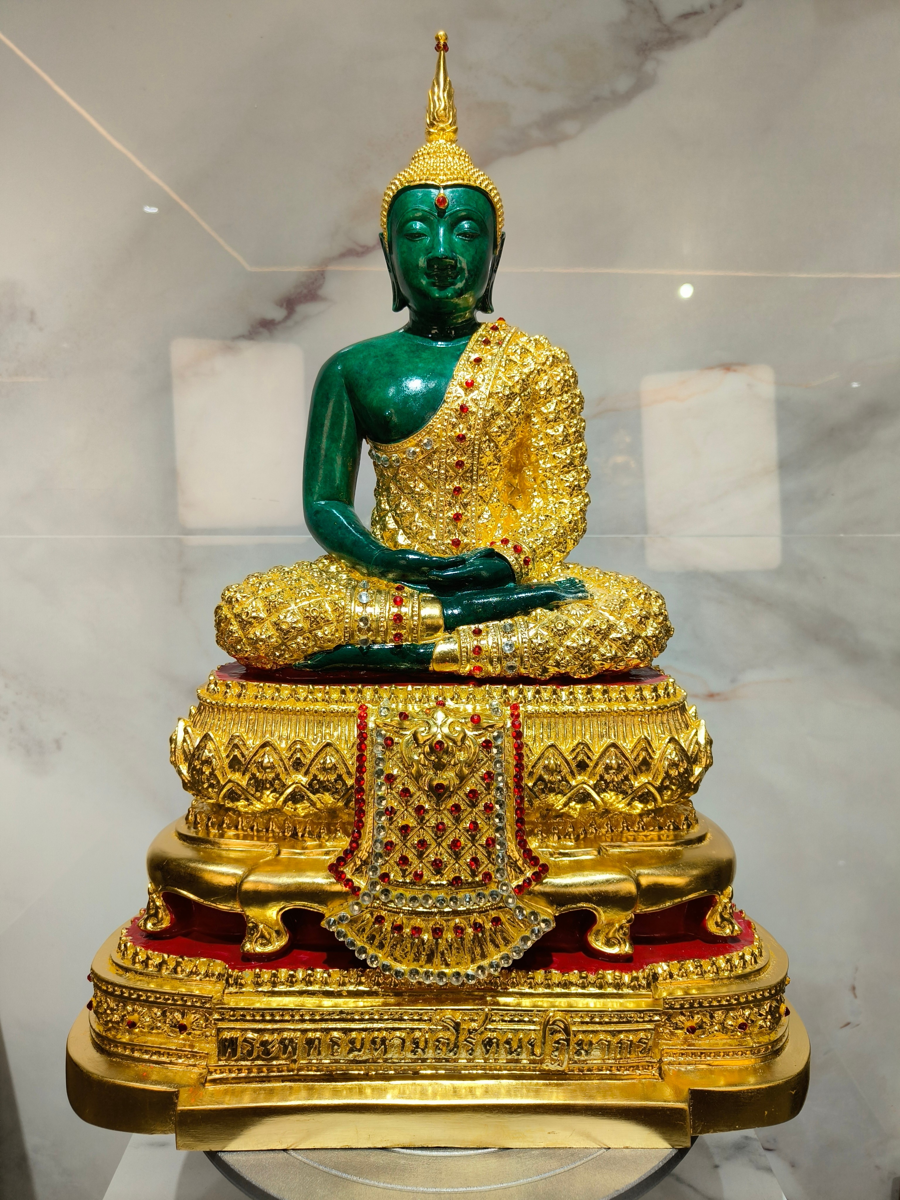 พระพุทธรูป พระแก้วมรกต ทรงเครื่องฤดูฝน หน้าตัก 9 นิ้ว