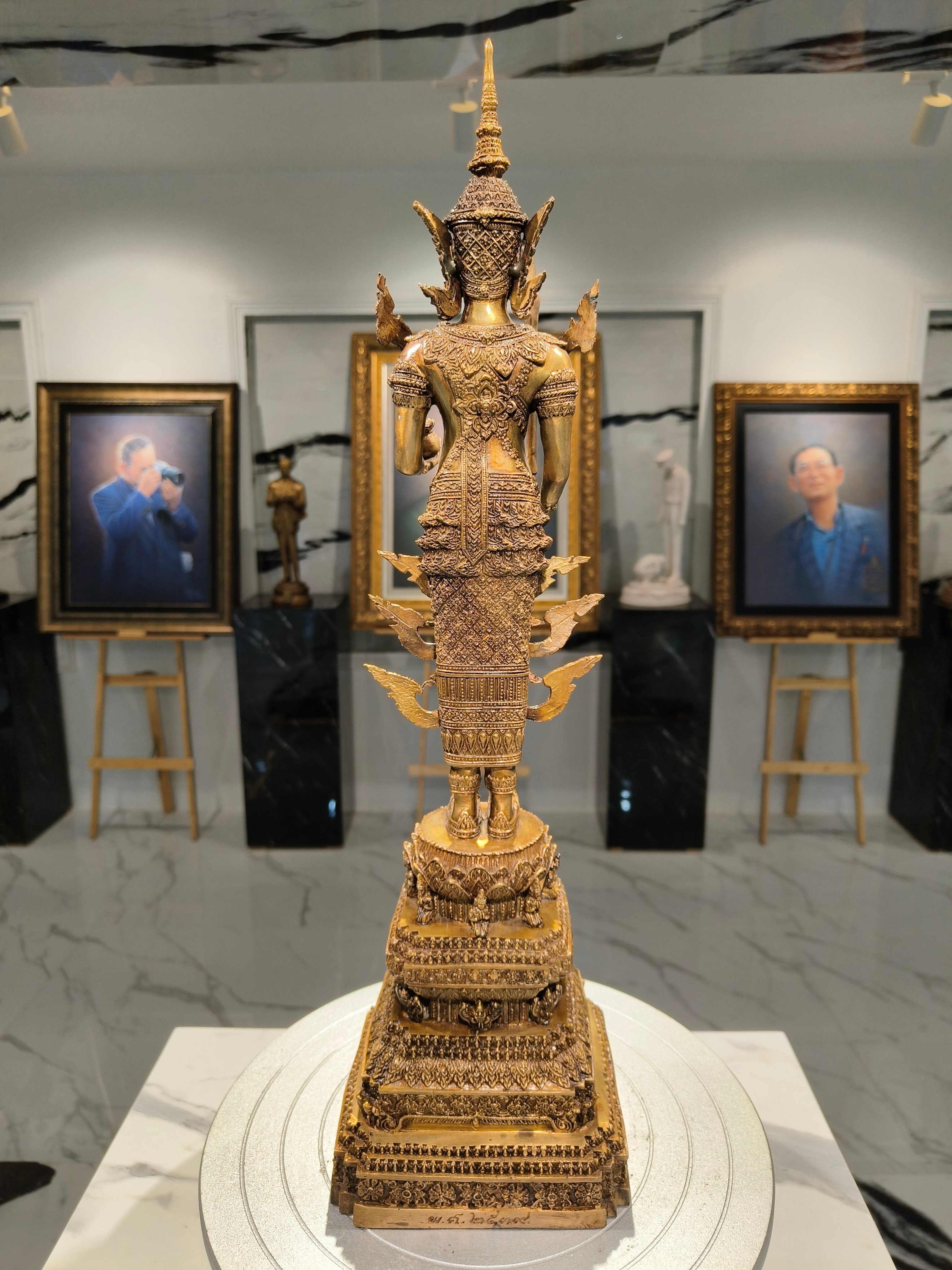พระพุทธรูป พระคลังมหาสมบัติหน้าตัก 5 นิ้ว วัดอรุณราชวรารามราชวรมหาวิหาร ปี พ.ศ.2539