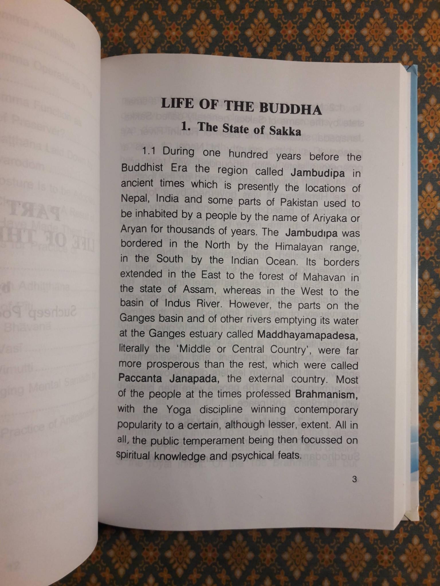 คำสอนในพระพุทธศาสนา ภาษาไทย-อังกฤษ ฉบับเฉลิมพระเกียรติ "พร้อมภาพประกอบ โดย เหม เวชกร"