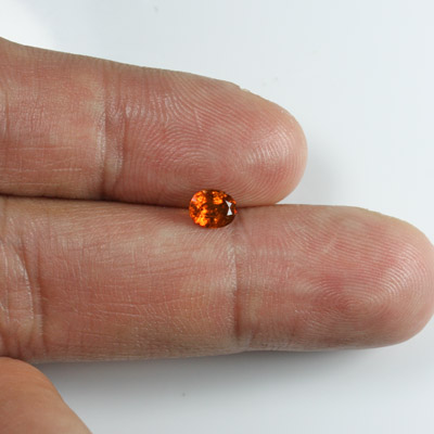 **ขายแล้ว**โกเมนสีส้มหรือสเปซซาไทท์ (Spessartite Garnet) 0.63 กะรัต เม็ดเล็ก น่ารัก