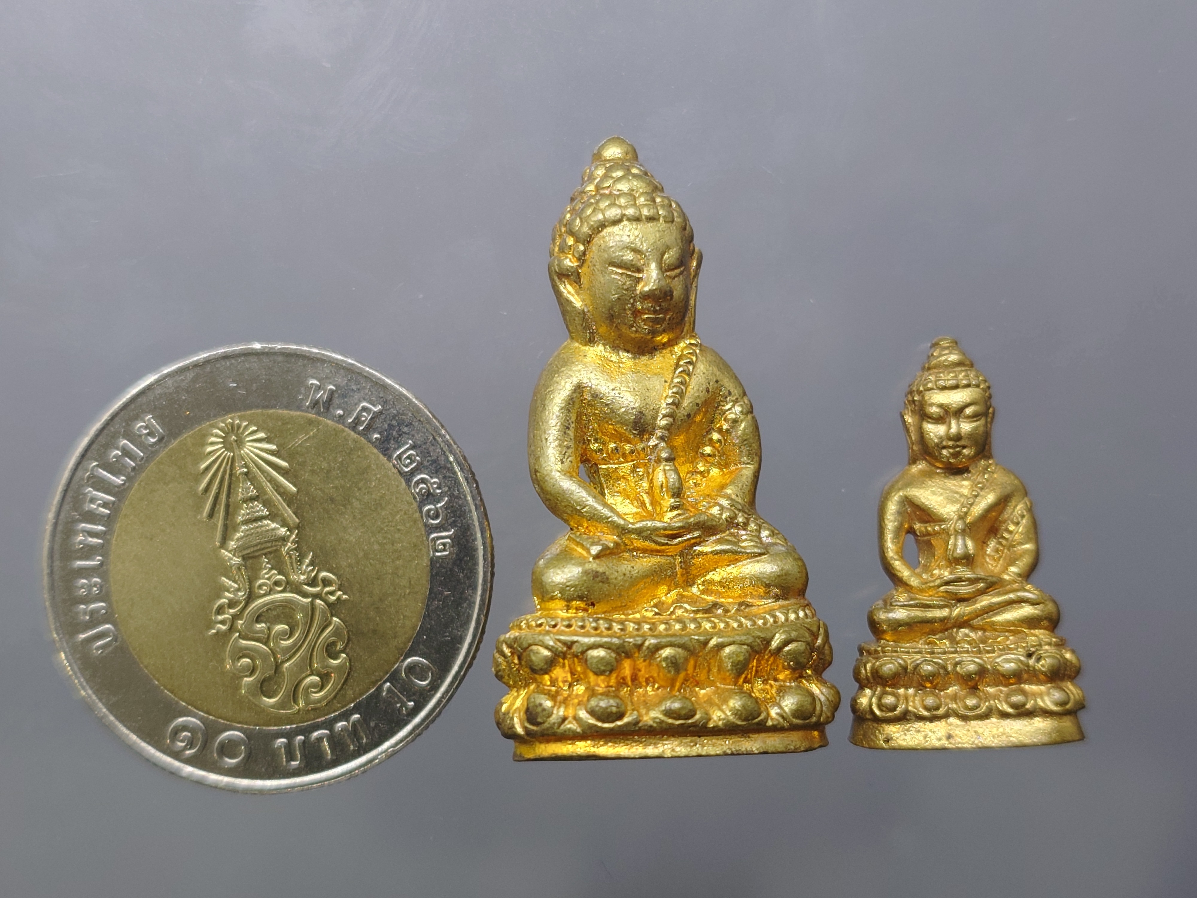 พระกริ่ง พระชัยวัฒน์ ปวโร 84 พรรษา สมเด็จพระญาณสังวร สมเด็จพระสังฆราช เนื้อทองเหลือง วัดบวรนิเวศวิหาร ปี 2540 พร้อมกล่องเดิมๆ