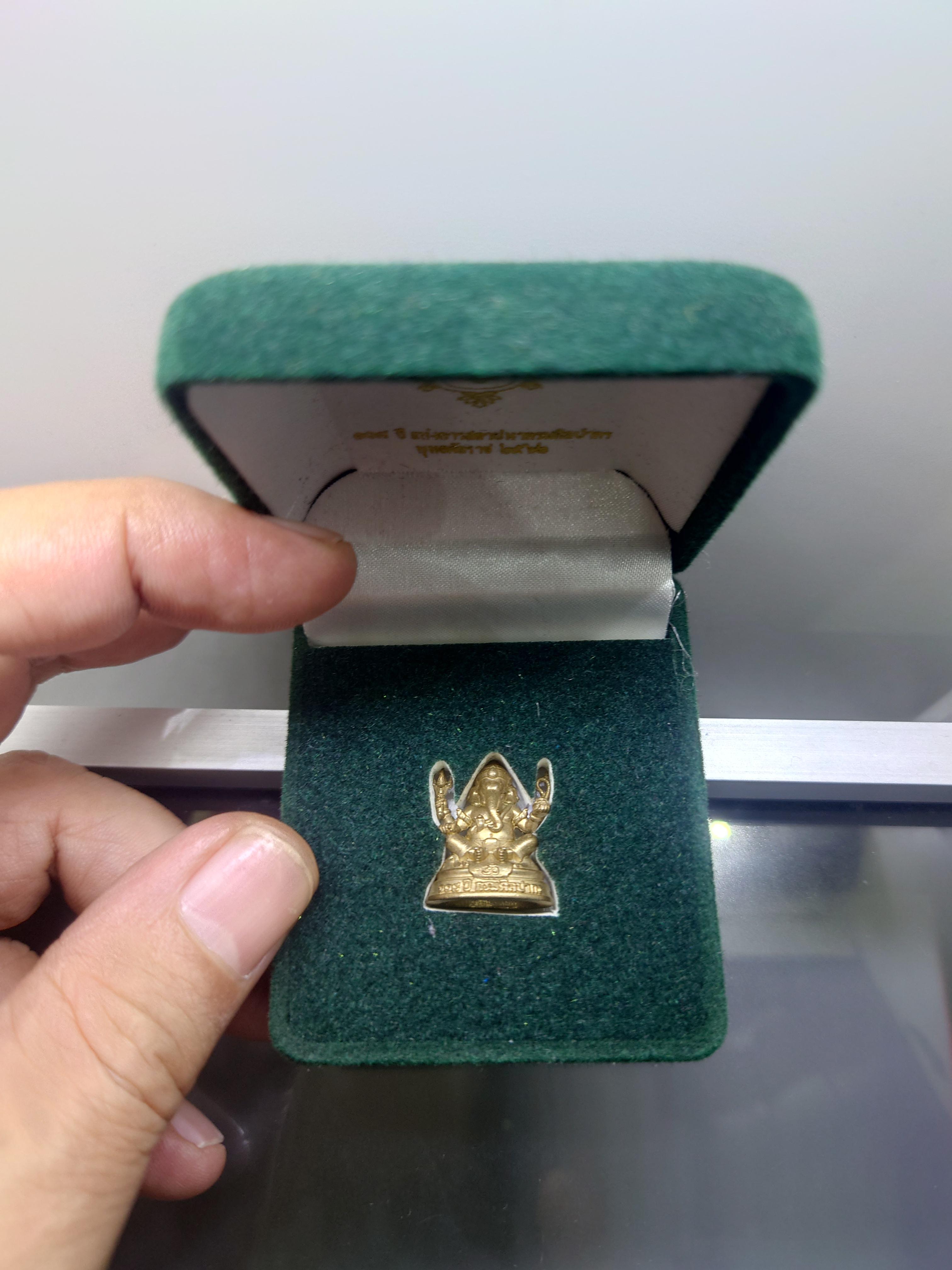 พระพิฆเนศวร เนื้อสัมฤทธิ์ ที่ระลึก 108 ปี แห่งการสถาปนากรมศิลปากร โคท 1591 ขนาดสูง 2.1 เซน 2562 พร้อมกล่องเดิม