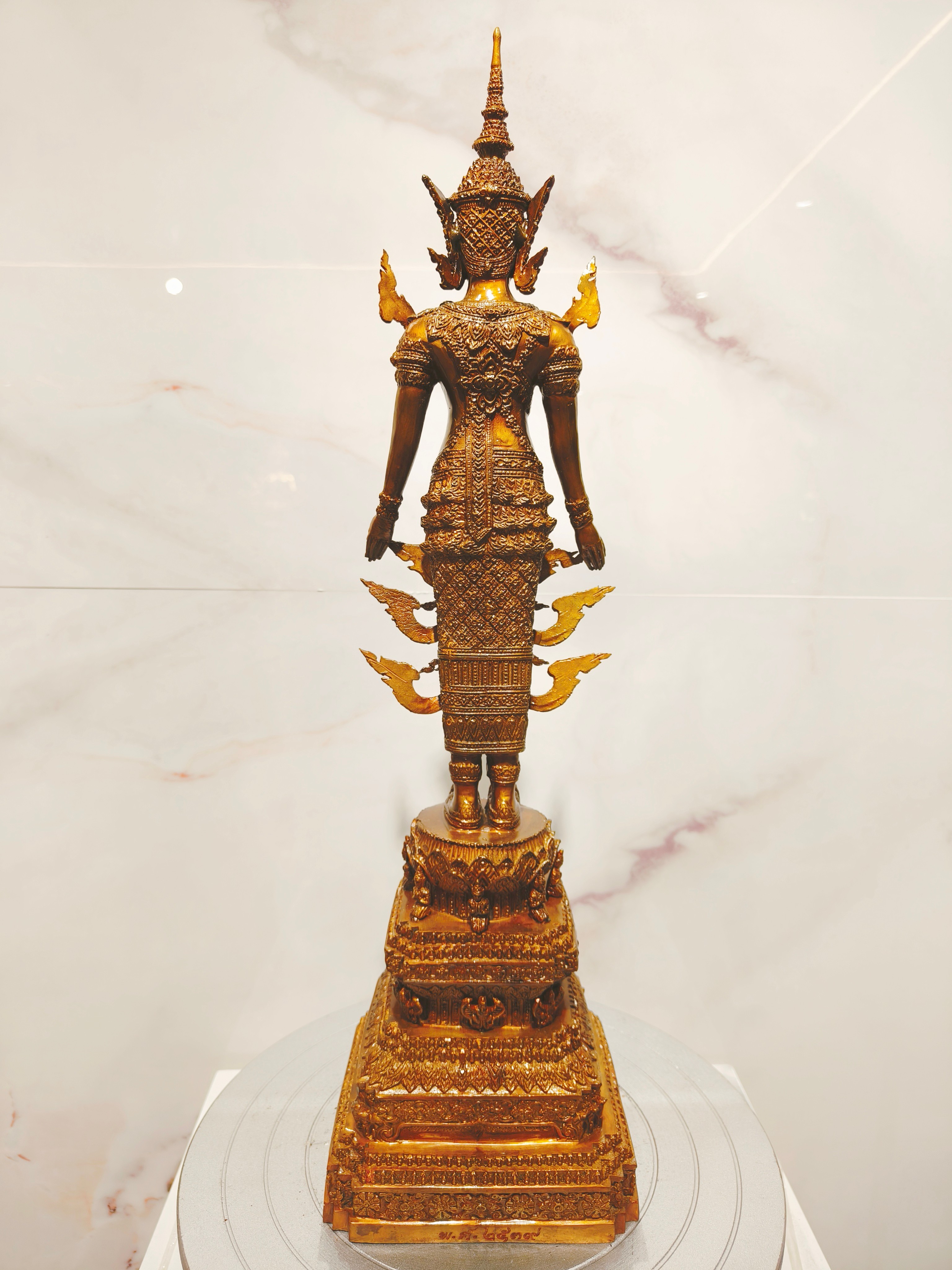 รูปหล่อพระพุทธรูปปางเปิดโลกทรงเครื่องจักพรรดิ์ หน้าตัก 5 นิ้ว วัดอรุณราชวรารามราชวรมหาวิหาร ปี พ.ศ.2539