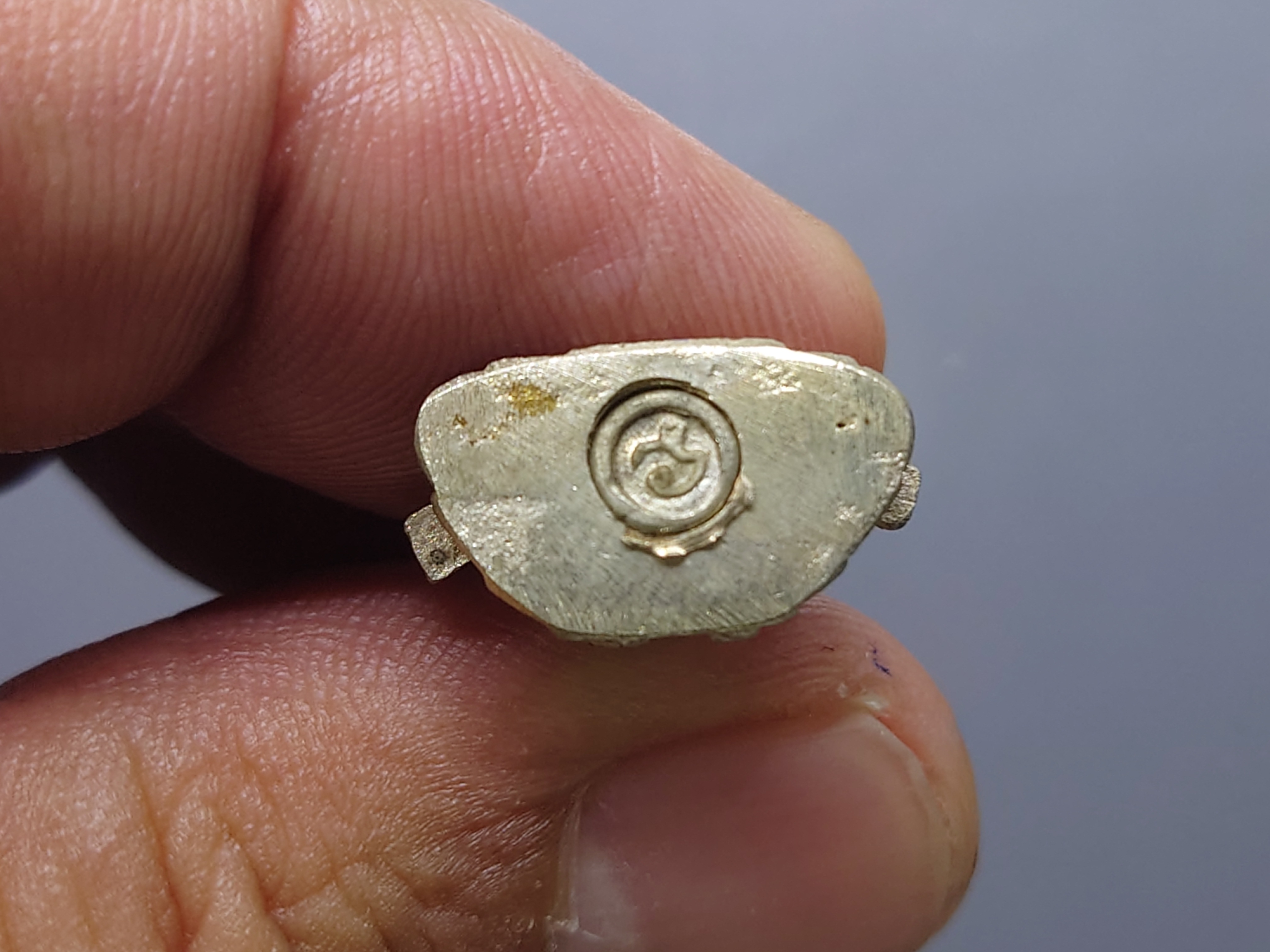 พระกริ่ง พระพุทธชินราช ภปร.รุ่นปฏิสังขรณ์ รุ่นแรก เนื้อเงิน(พิมพ์เล็ก สูง 2.7 ซ.ม.) ปี2530 ตลับเดิม