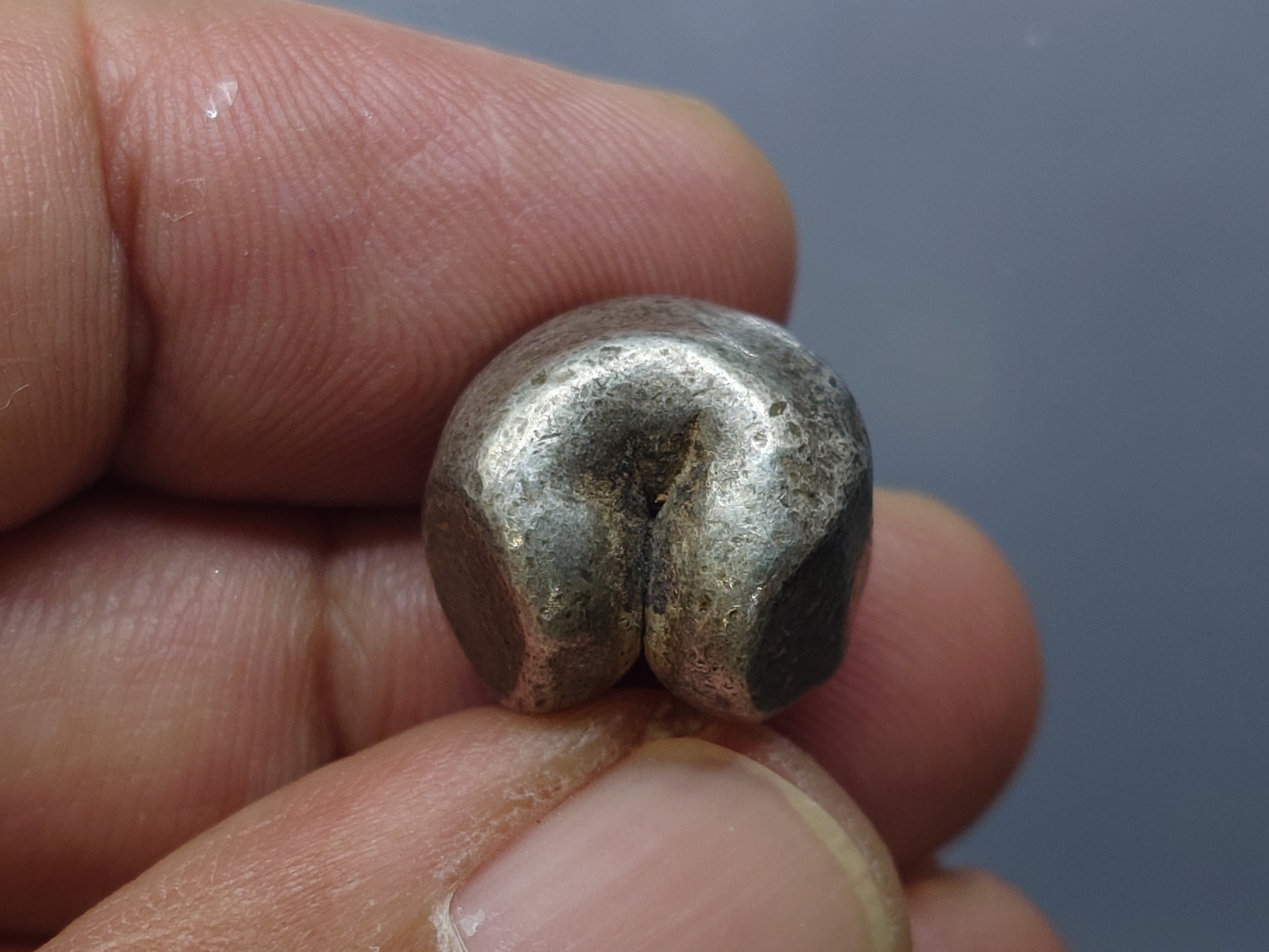 พดด้วง ขนาด 1 บาท ตราอุณาโลม รัชการที่ 1 สภาพสวย น้ำหนักดี